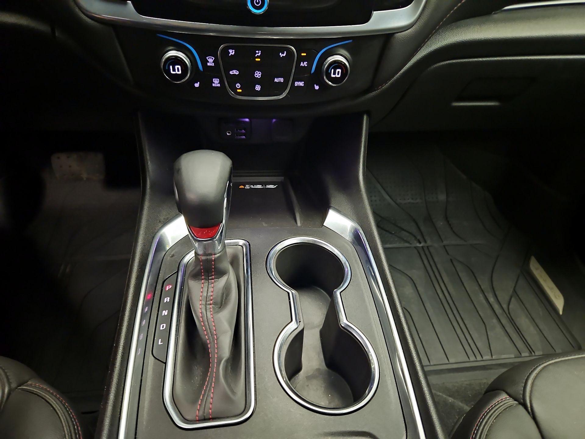 Thumbnail: 2023 Chevrolet Traverse - 16
