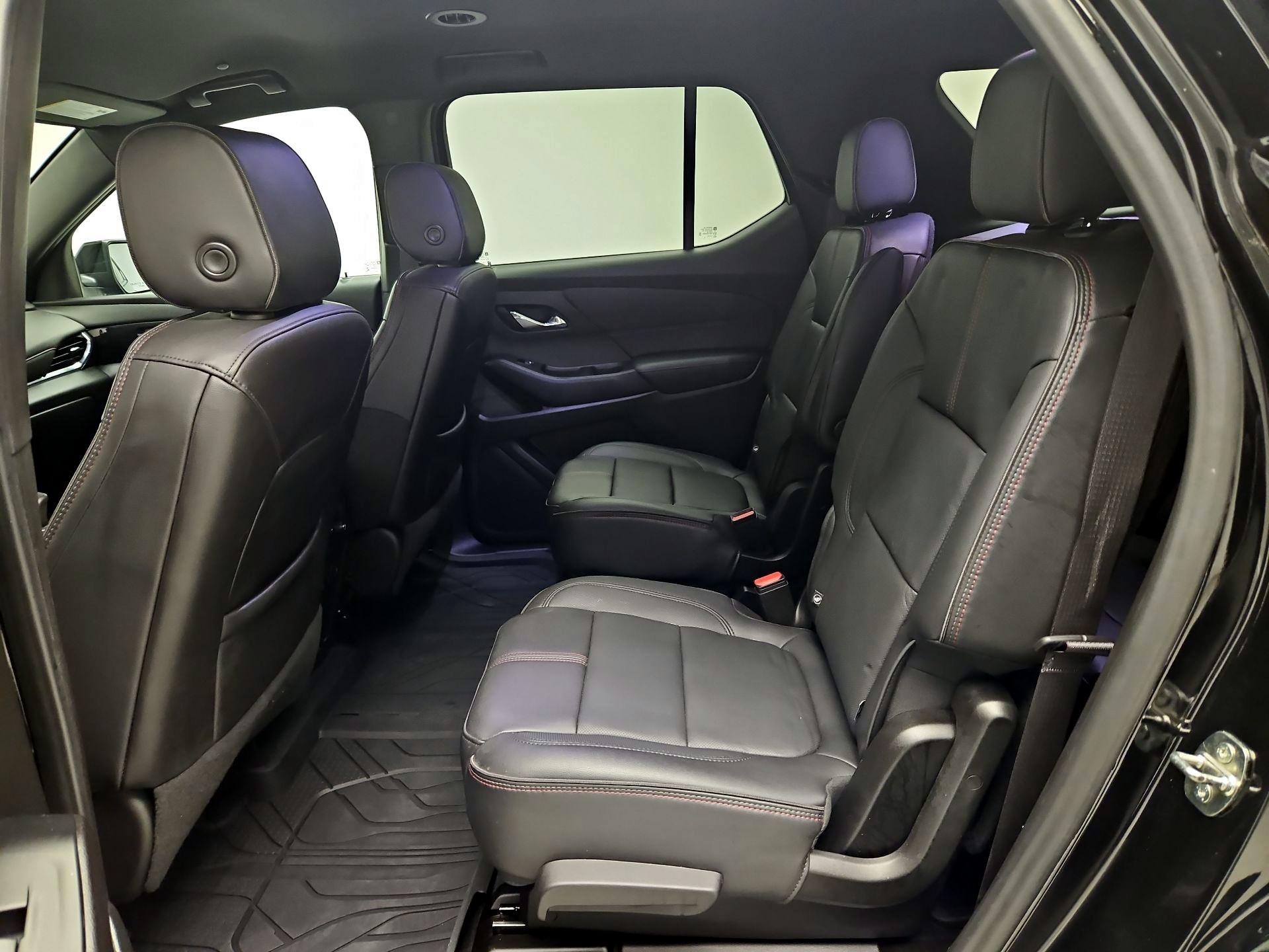 Thumbnail: 2023 Chevrolet Traverse - 17