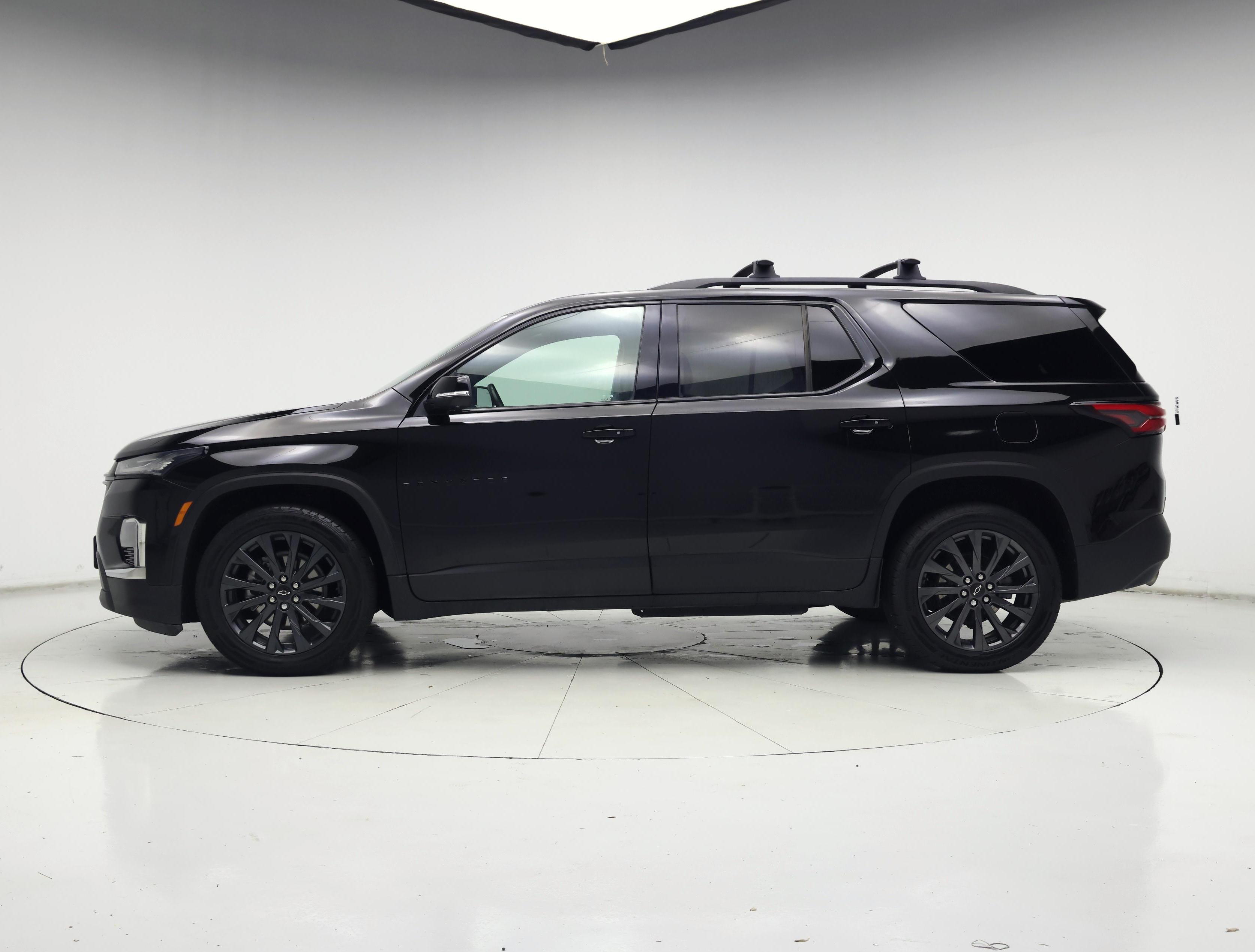 Thumbnail: 2023 Chevrolet Traverse - 3