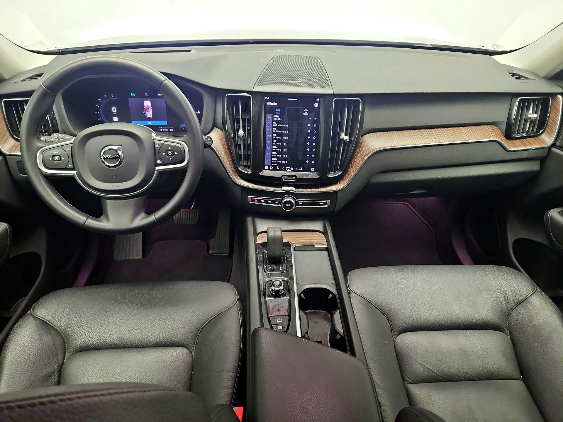 Thumbnail: 2022 Volvo XC60 - 9