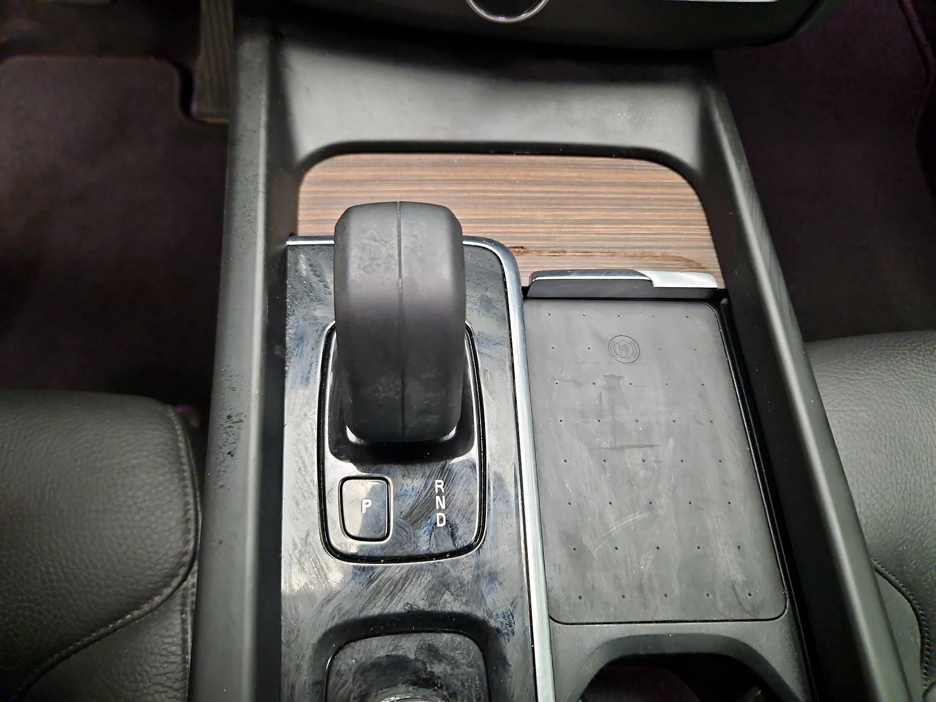 Thumbnail: 2022 Volvo XC60 - 17