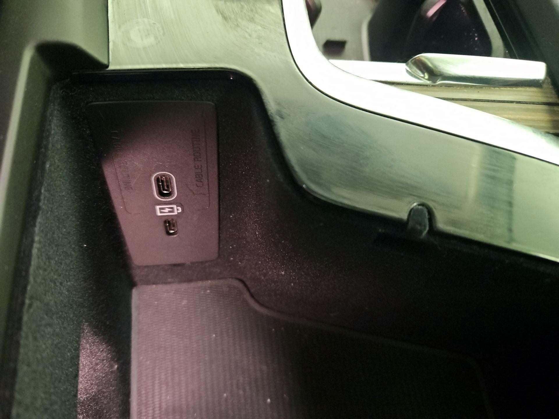 Thumbnail: 2022 Volvo XC60 - 18