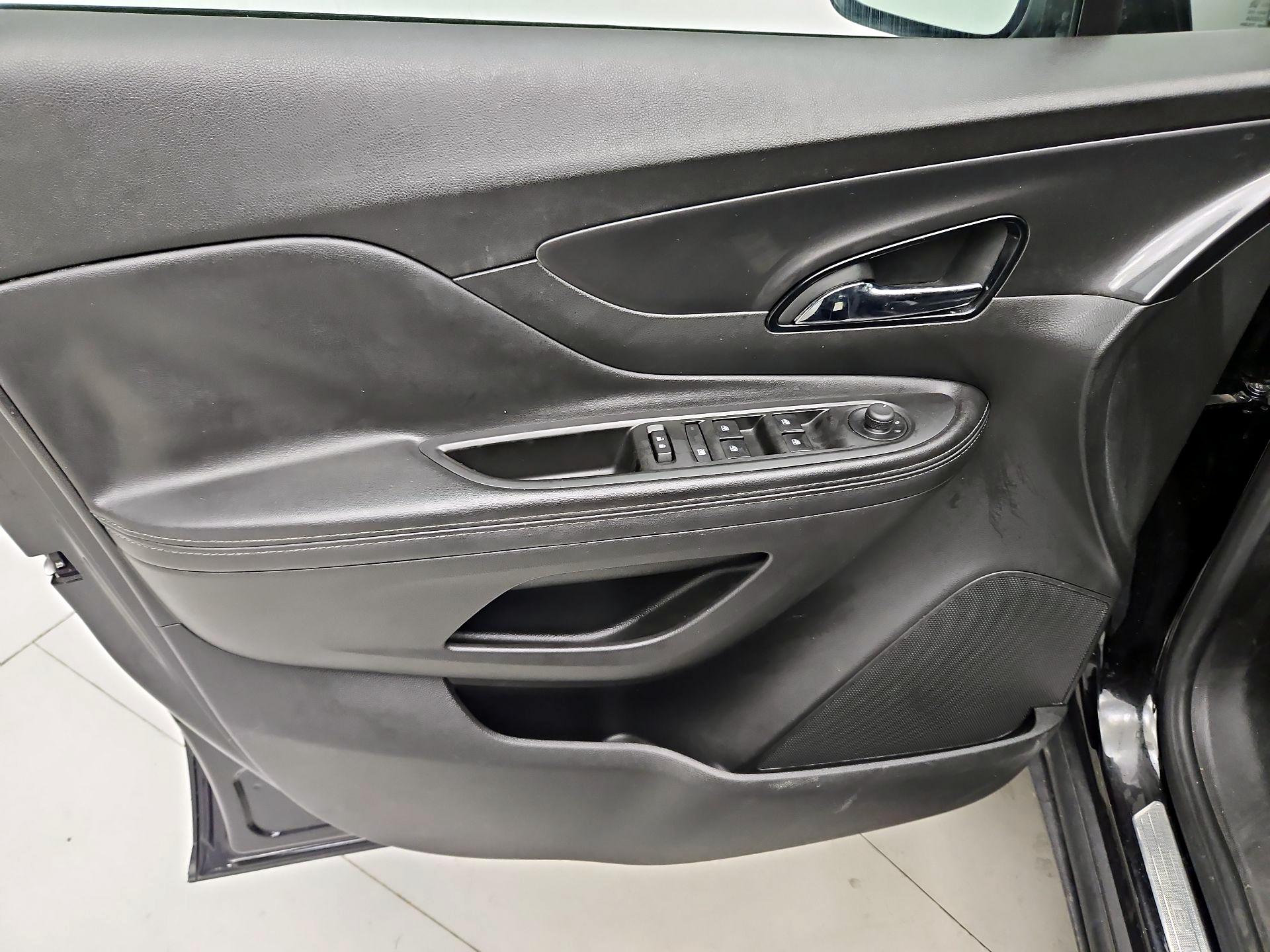 Thumbnail: 2021 Buick Encore - 12