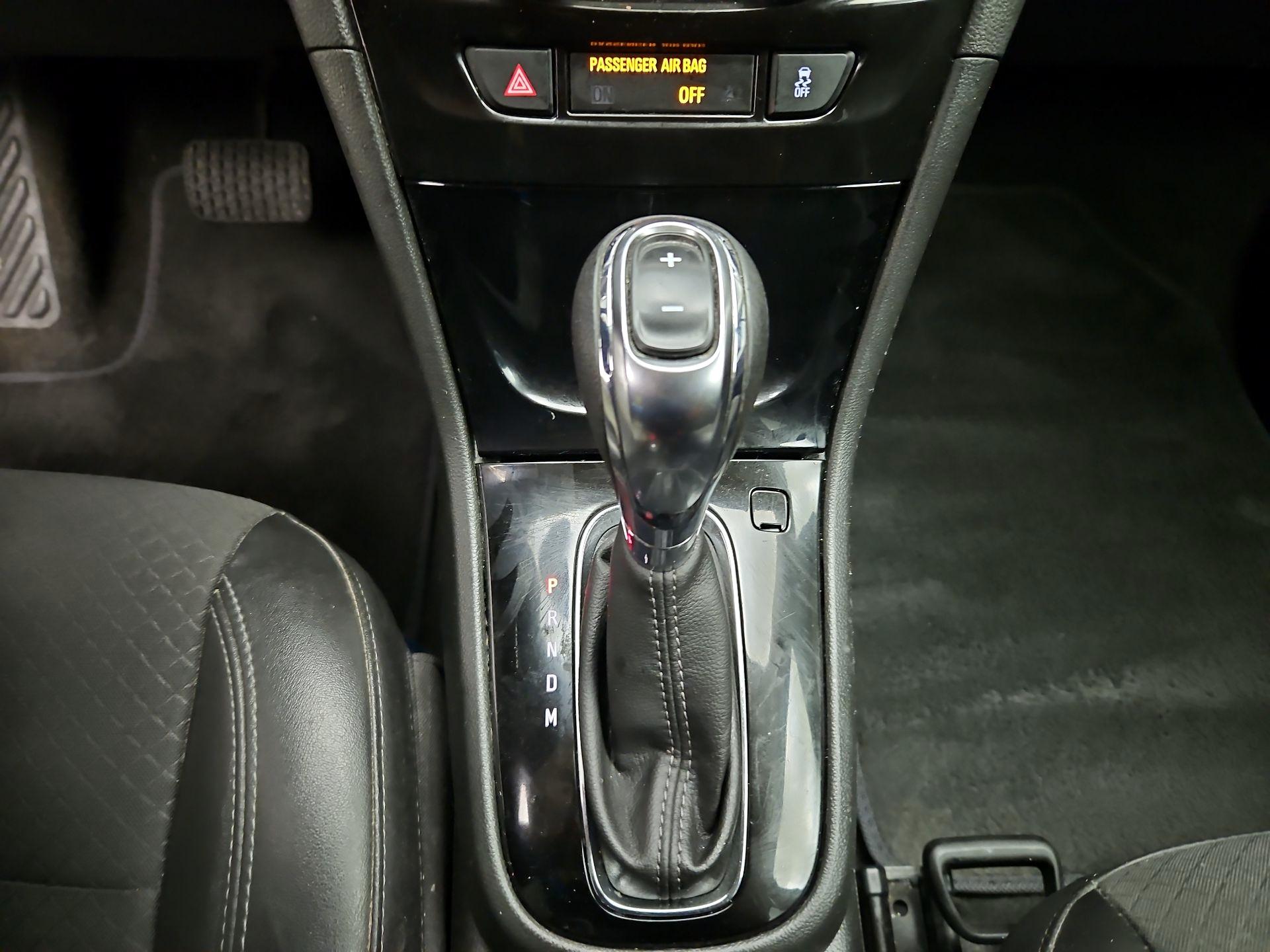 Thumbnail: 2021 Buick Encore - 17