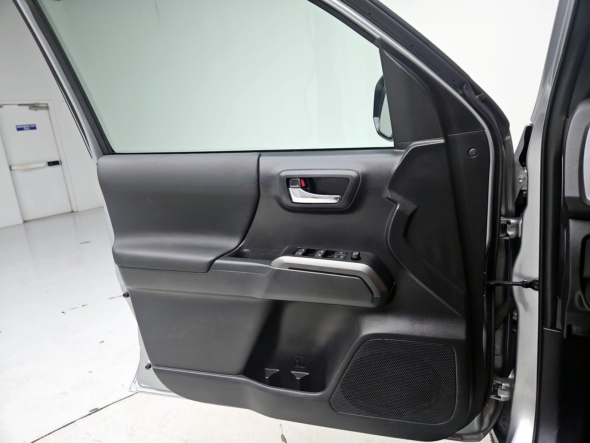 Thumbnail: 2023 Toyota Tacoma - 12