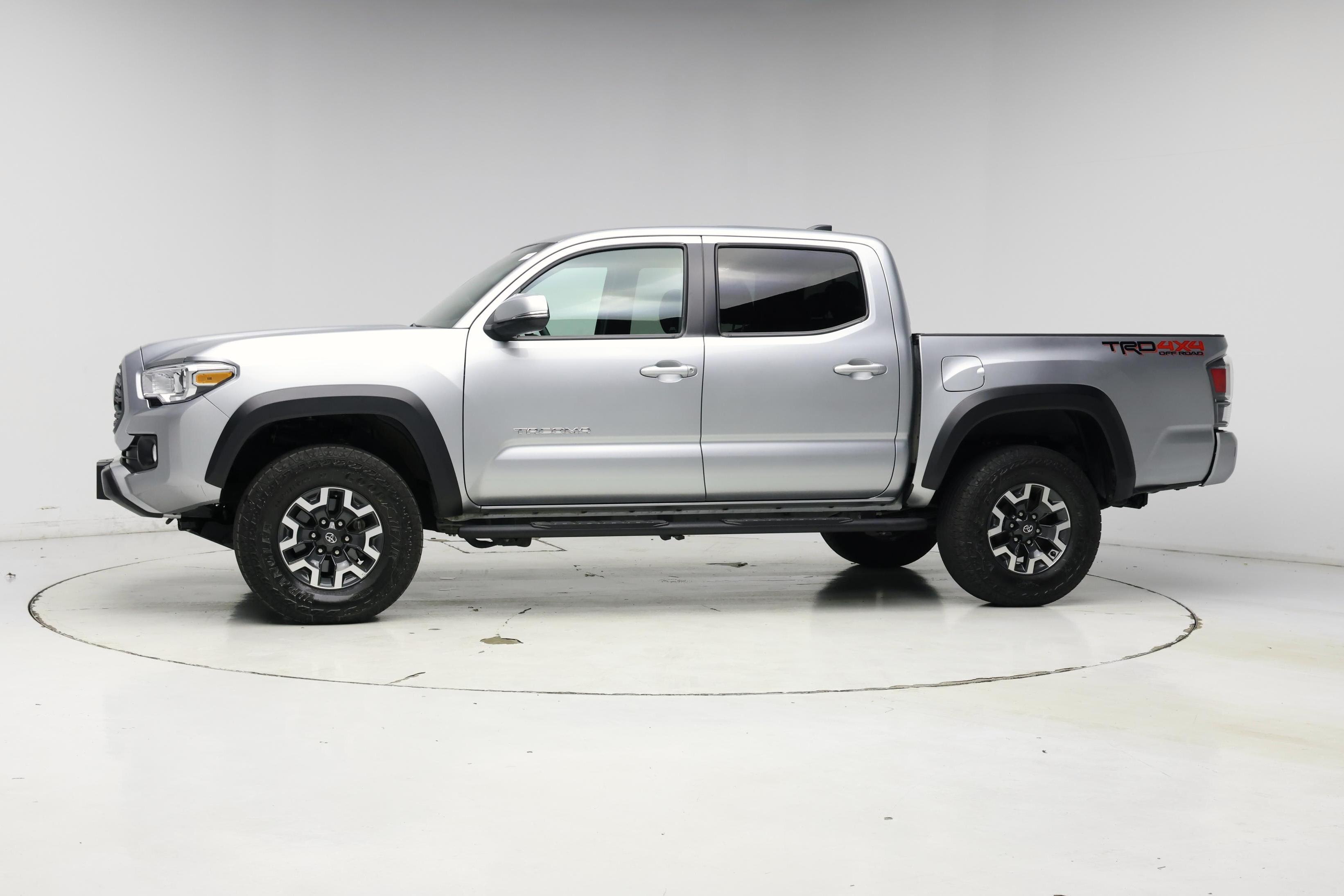 Thumbnail: 2023 Toyota Tacoma - 3