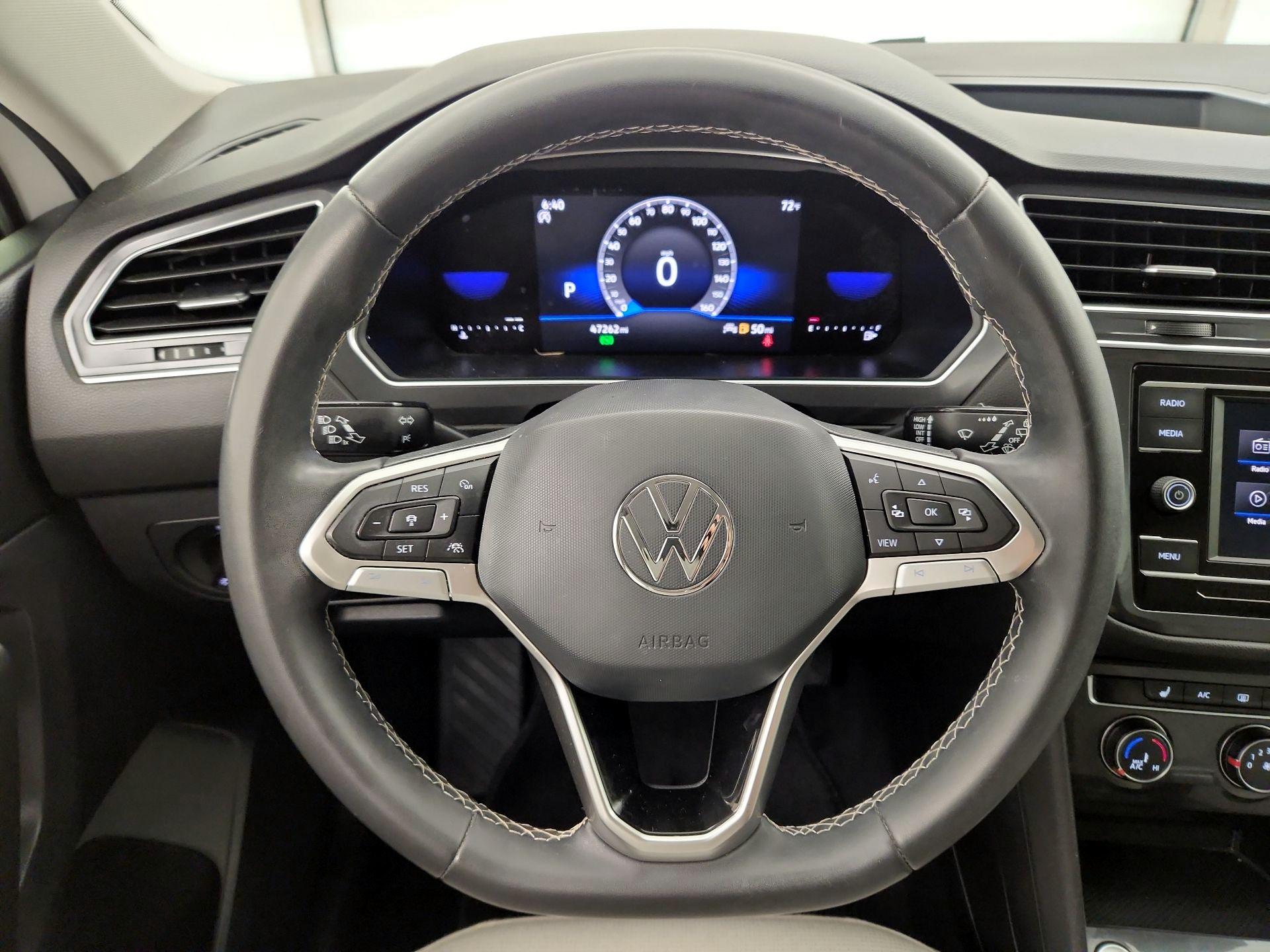 Thumbnail: 2023 Volkswagen Tiguan - 10