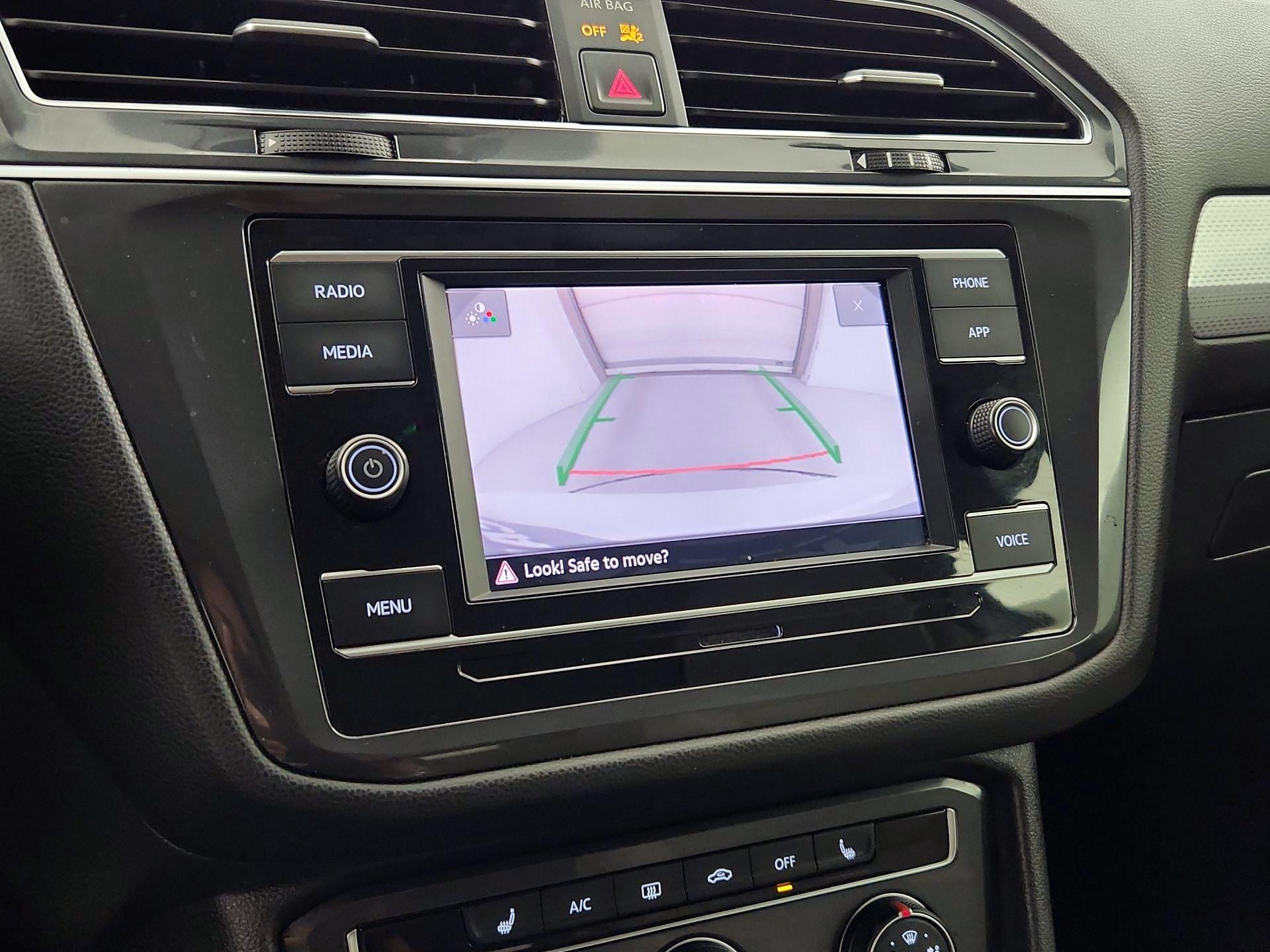 Thumbnail: 2023 Volkswagen Tiguan - 14