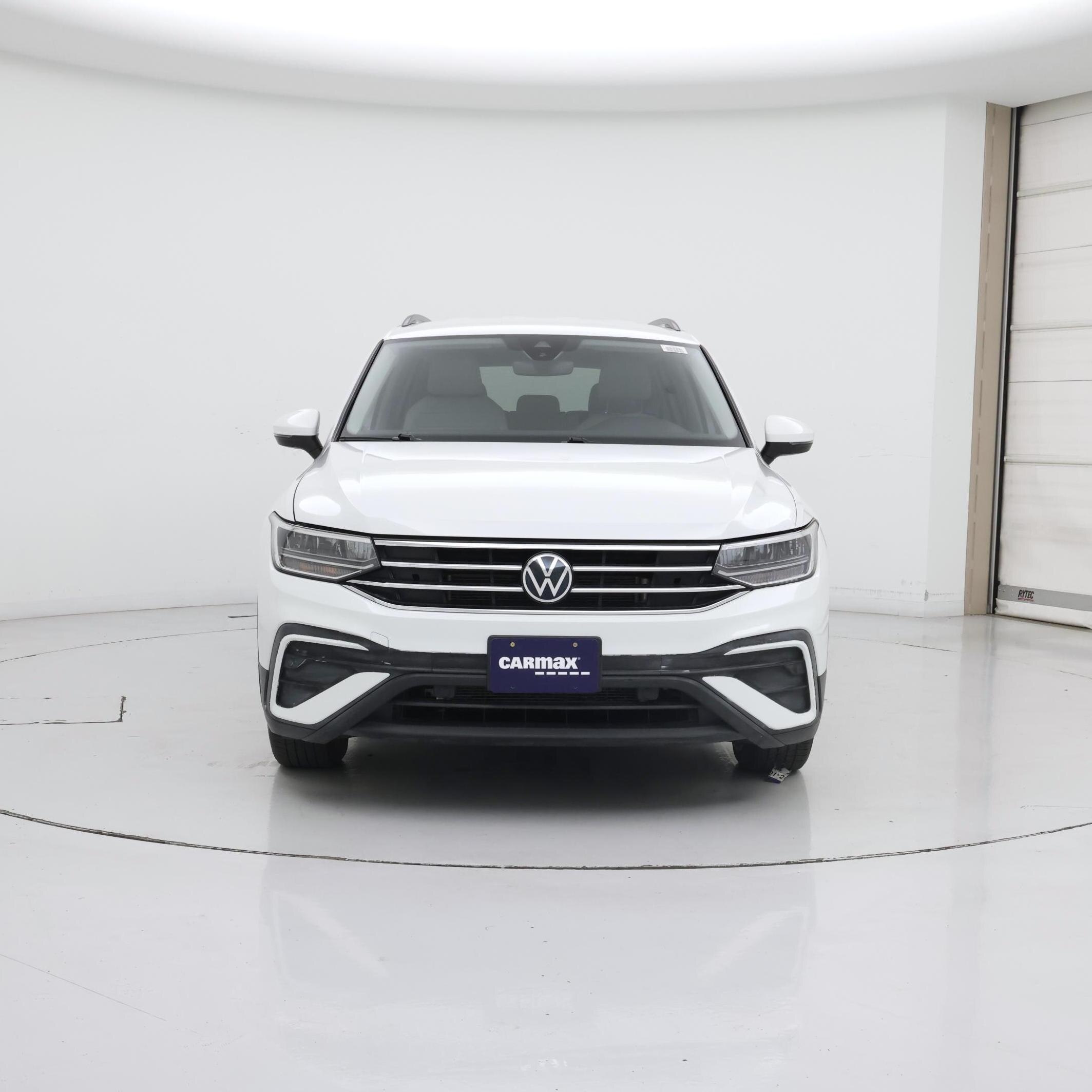 Thumbnail: 2023 Volkswagen Tiguan - 5