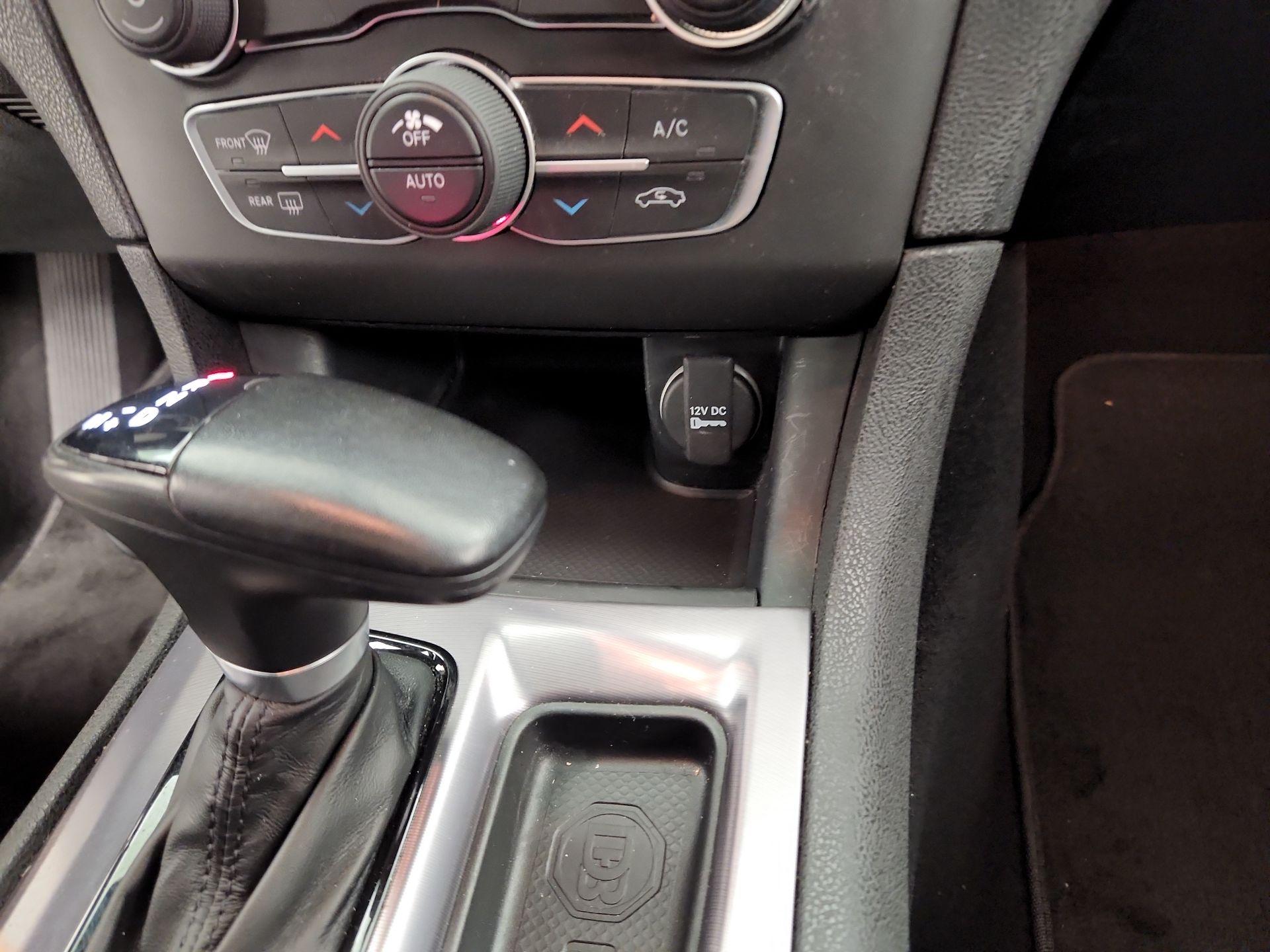 Thumbnail: 2022 Dodge Charger - 18