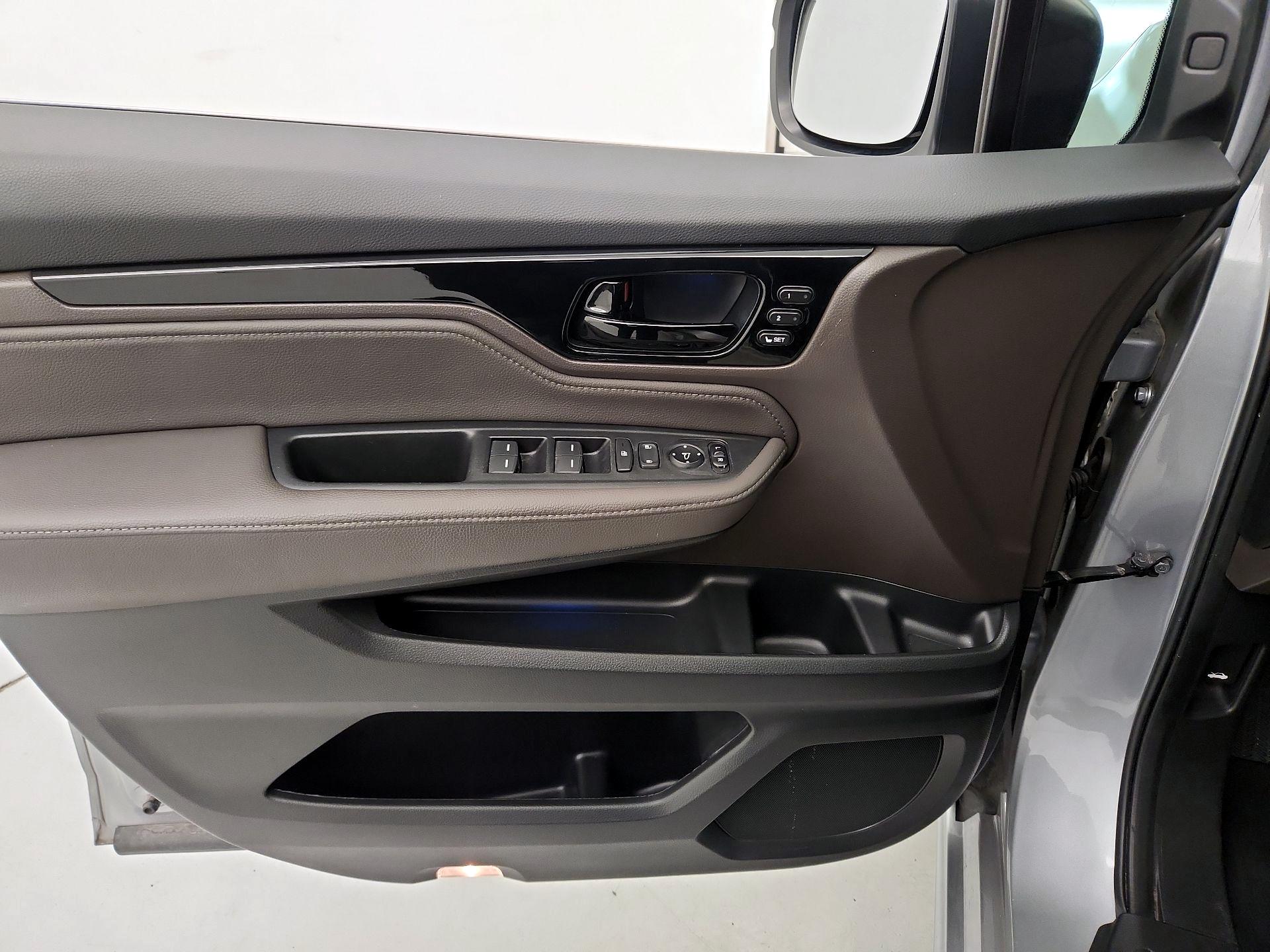 Thumbnail: 2023 Honda Odyssey - 12