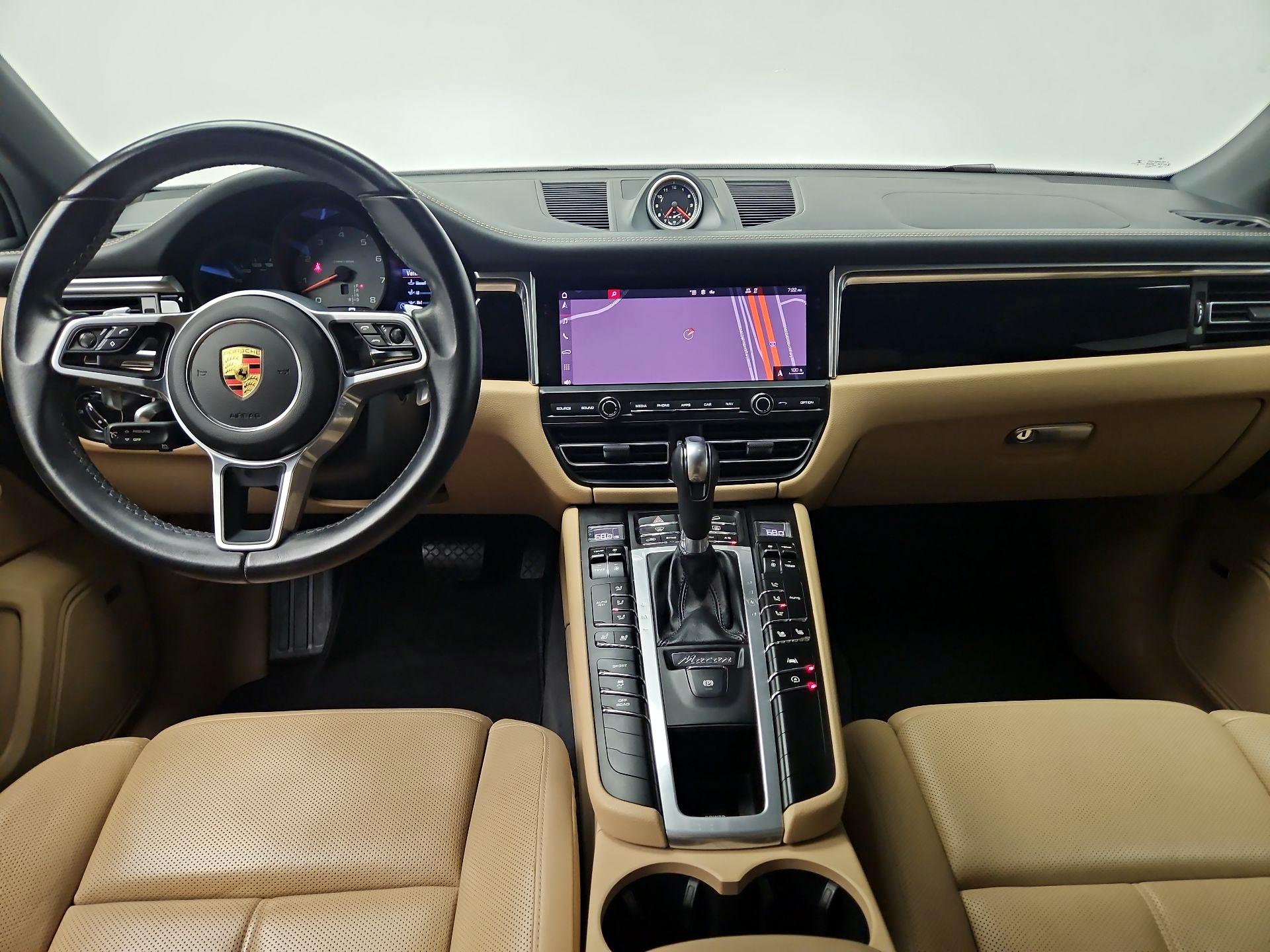 Thumbnail: 2021 Porsche Macan - 9