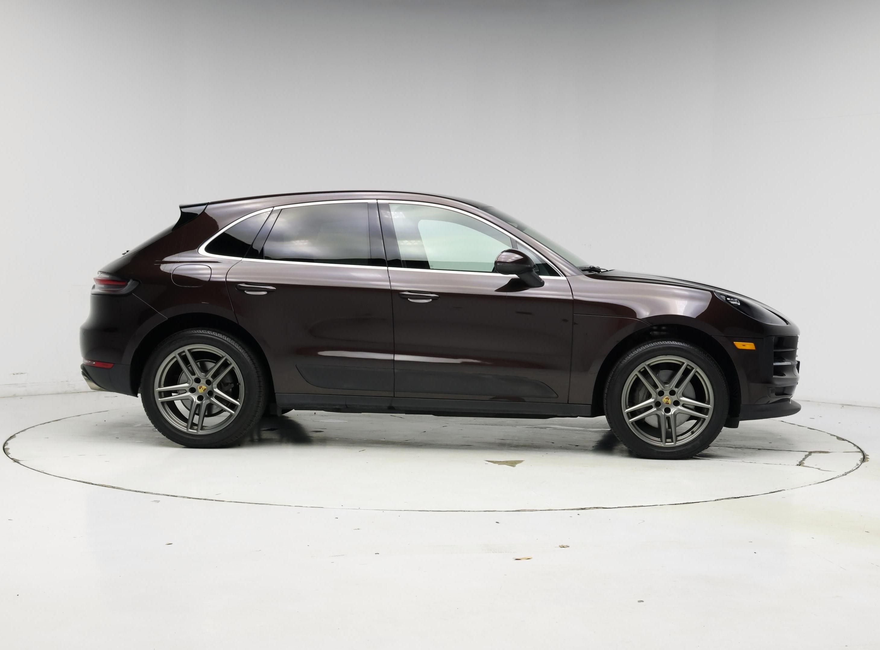 Thumbnail: 2021 Porsche Macan - 7