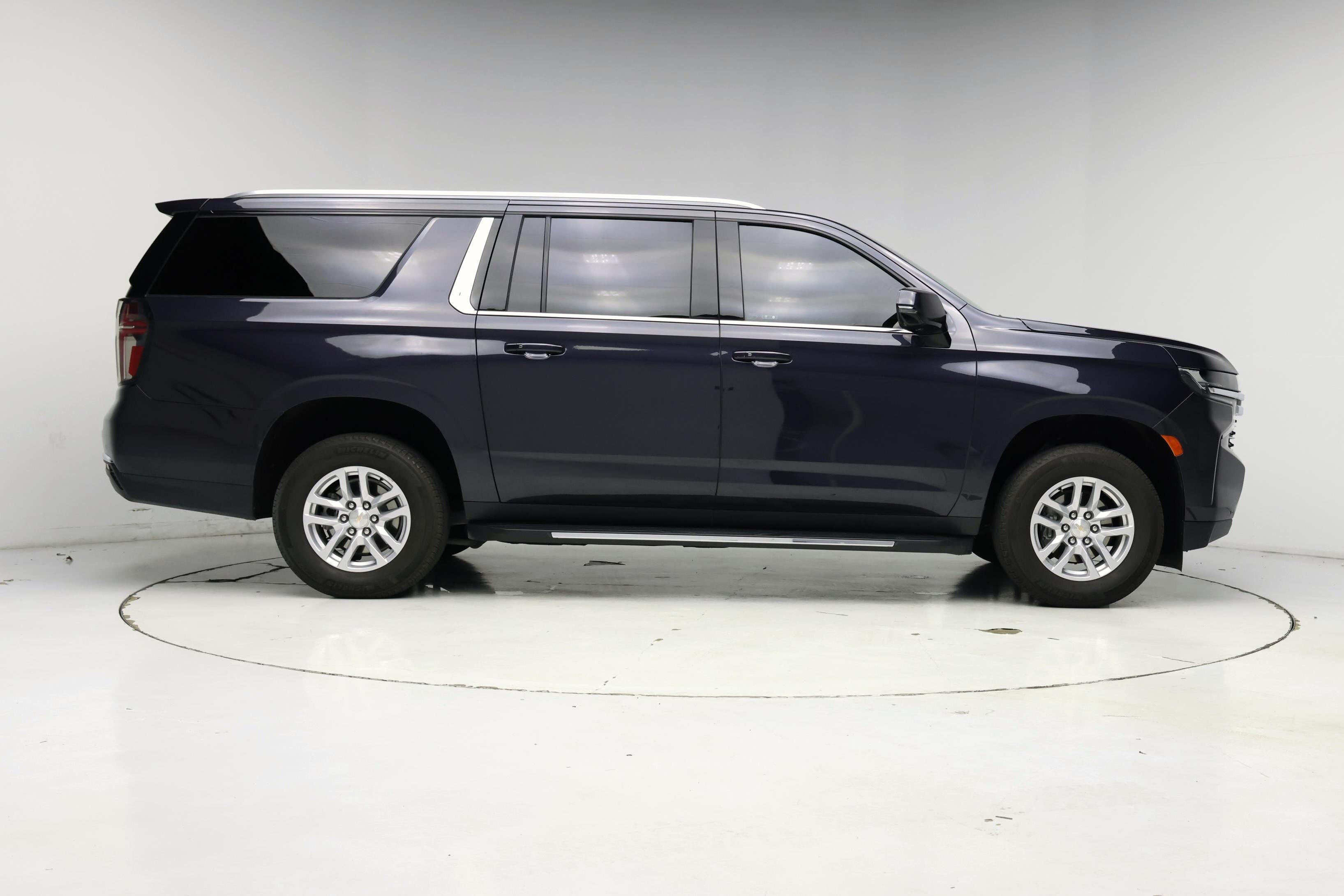 Thumbnail: 2024 Chevrolet Suburban - 7