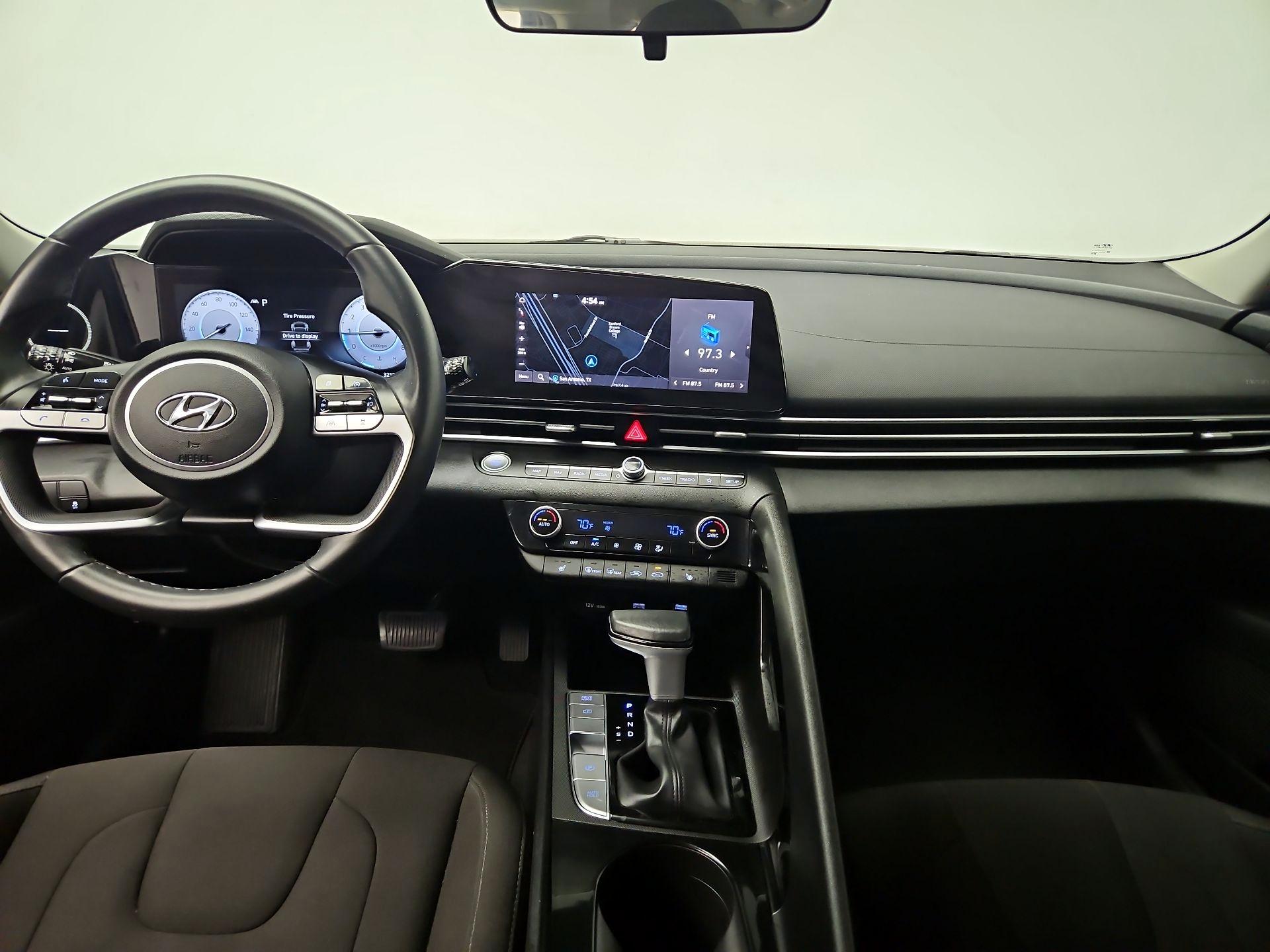 Thumbnail: 2023 Hyundai Elantra - 9