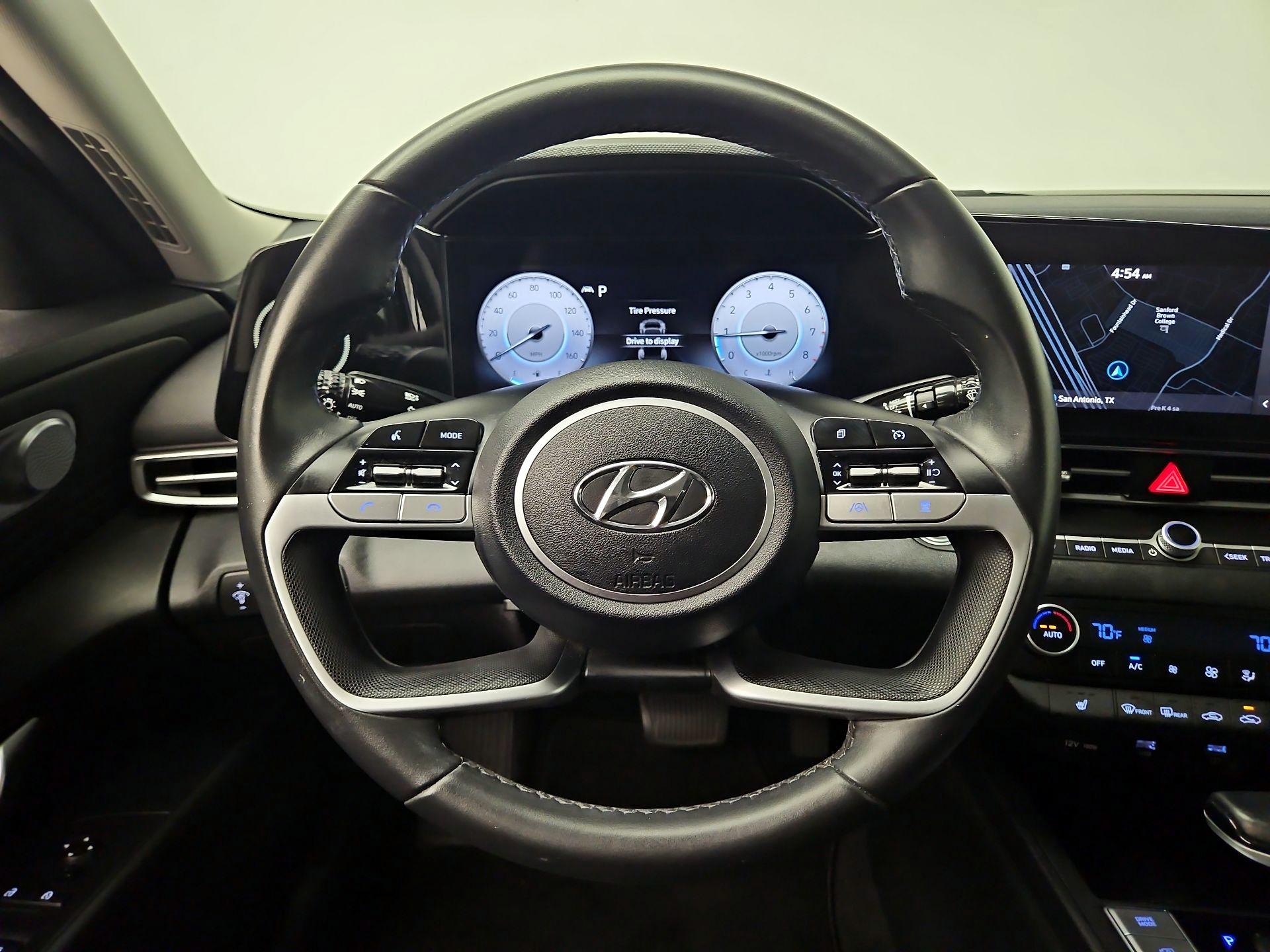 Thumbnail: 2023 Hyundai Elantra - 10