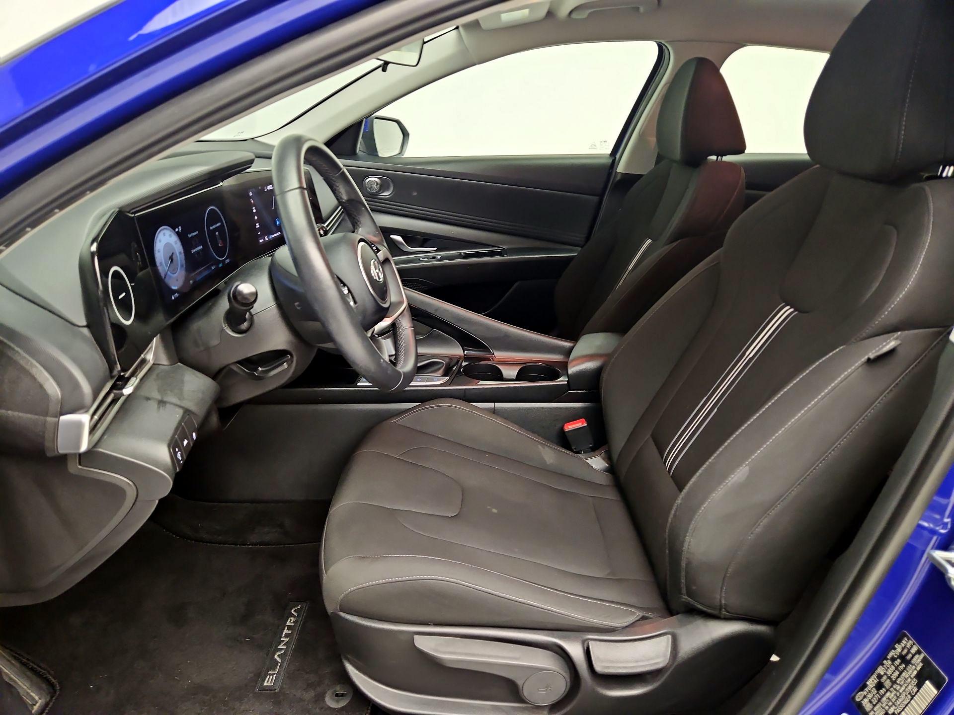 Thumbnail: 2023 Hyundai Elantra - 11