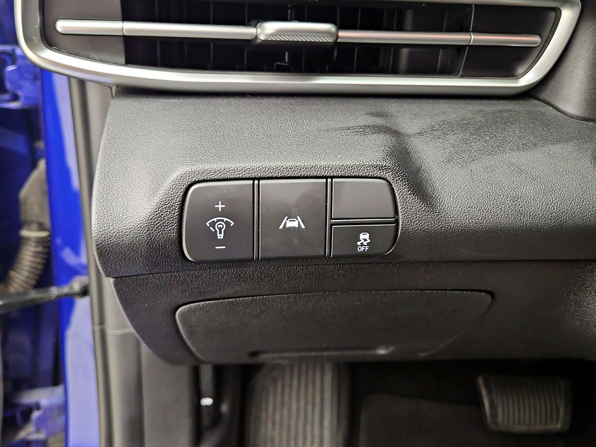 Thumbnail: 2023 Hyundai Elantra - 13