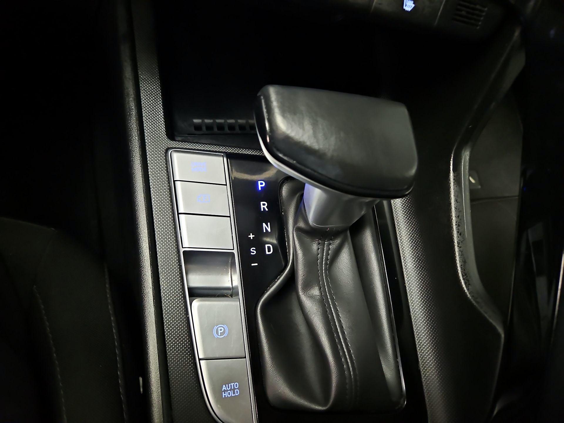 Thumbnail: 2023 Hyundai Elantra - 18