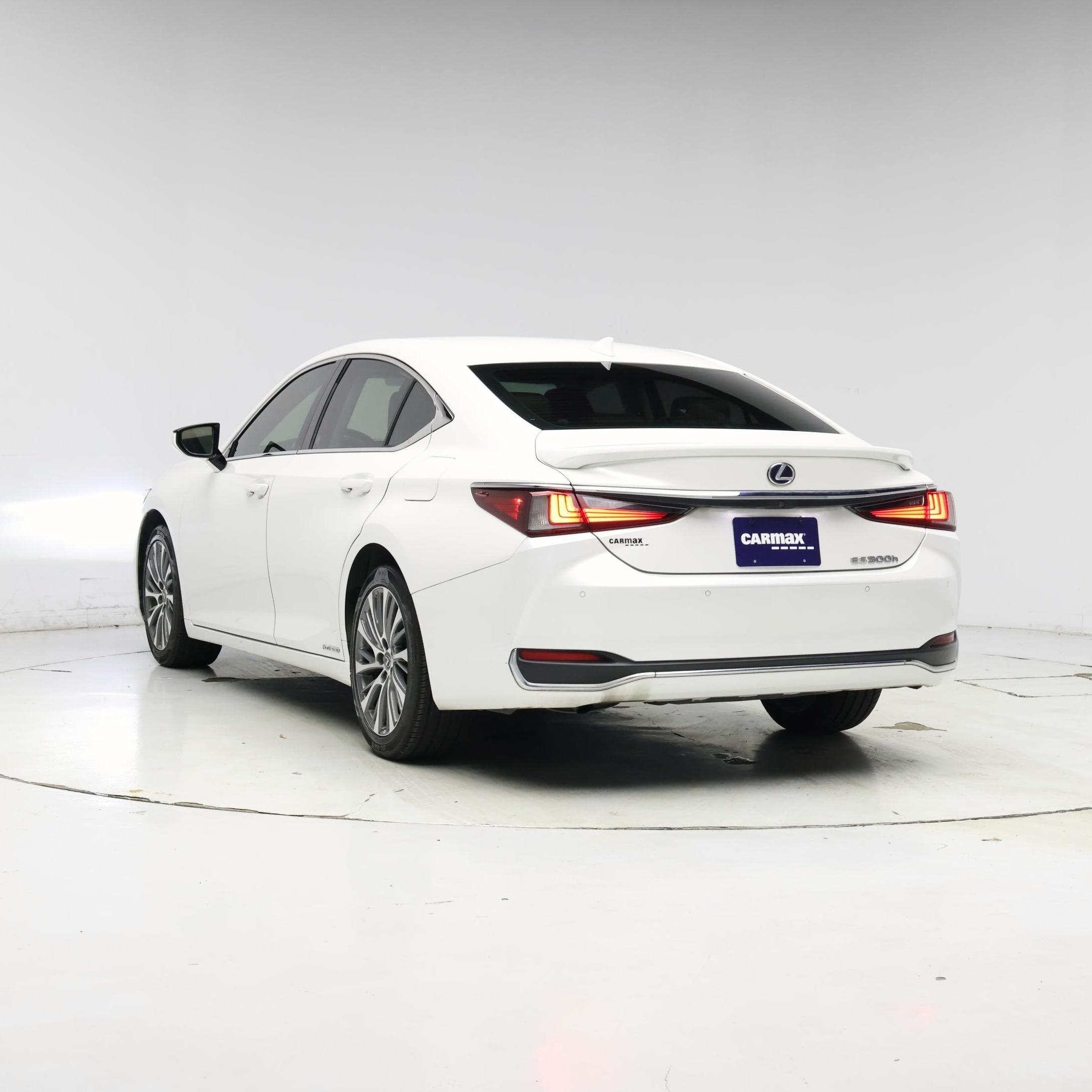 Thumbnail: 2020 Lexus ES - 2