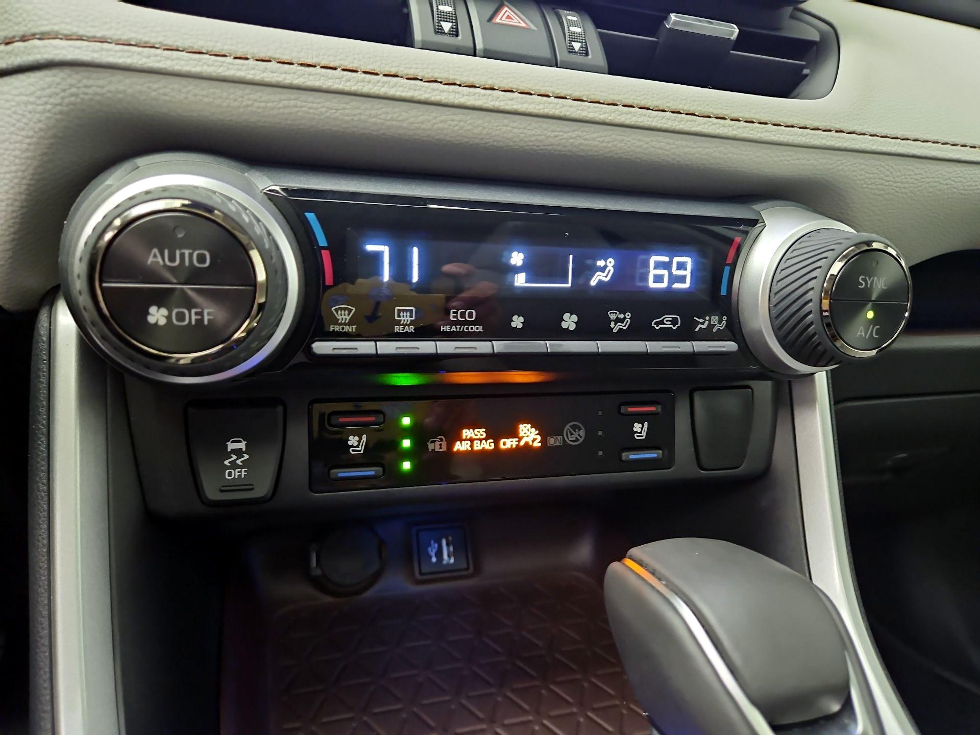 Thumbnail: 2024 Toyota RAV4 - 16