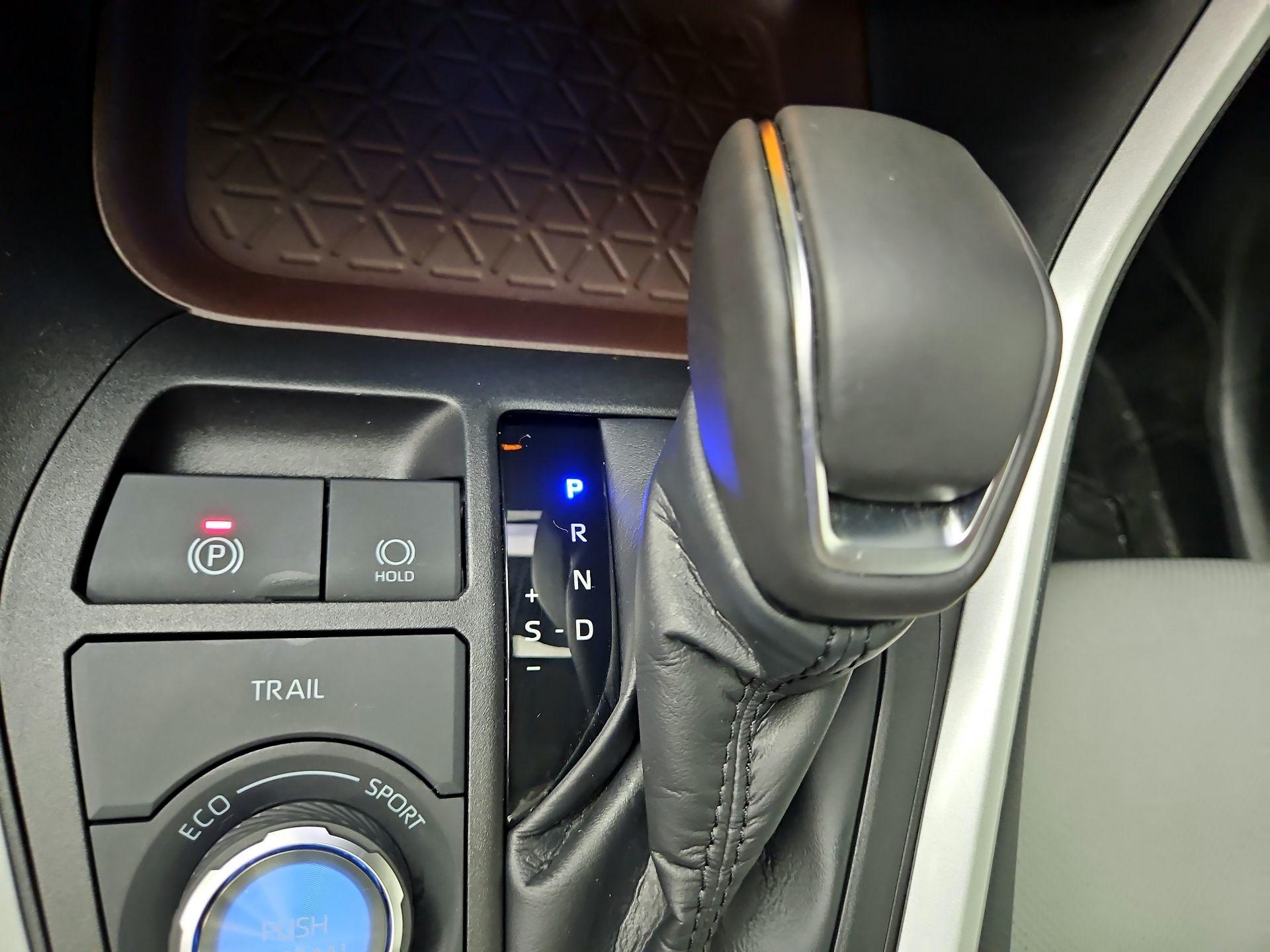 Thumbnail: 2024 Toyota RAV4 - 17