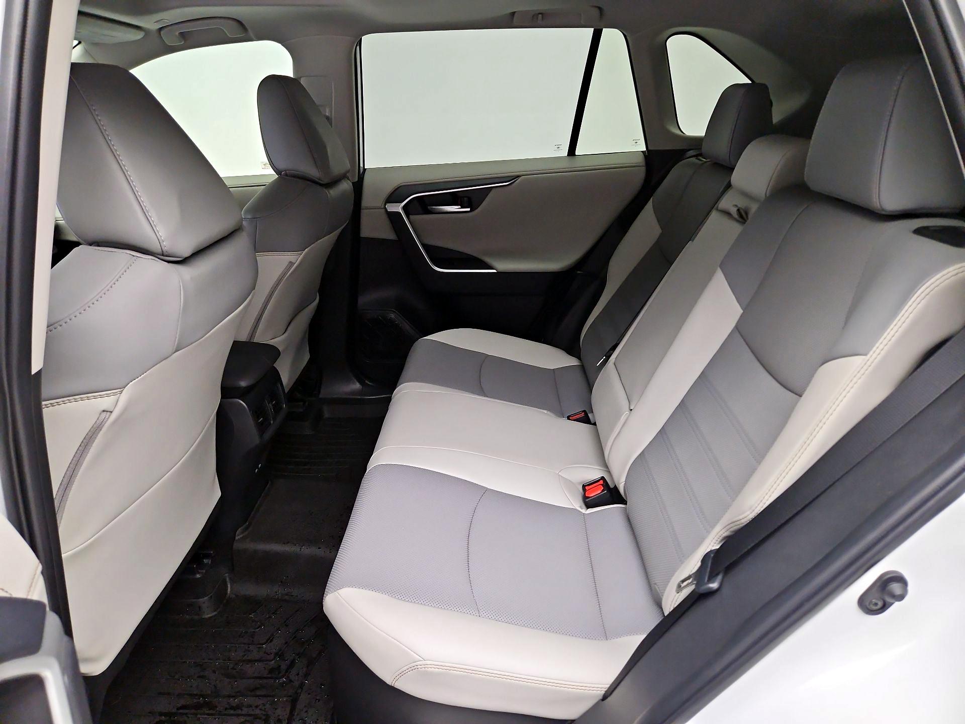 Thumbnail: 2024 Toyota RAV4 - 20