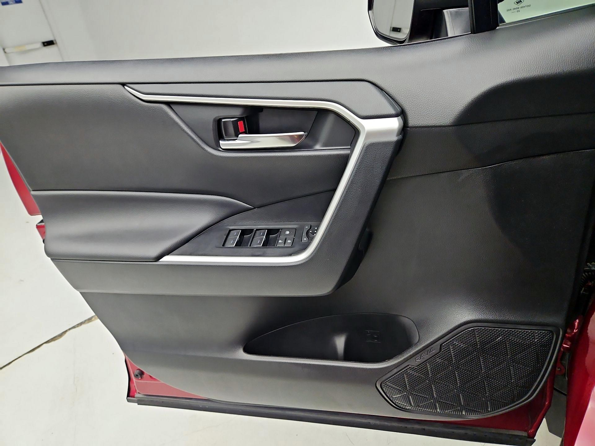 Thumbnail: 2024 Toyota RAV4 - 12