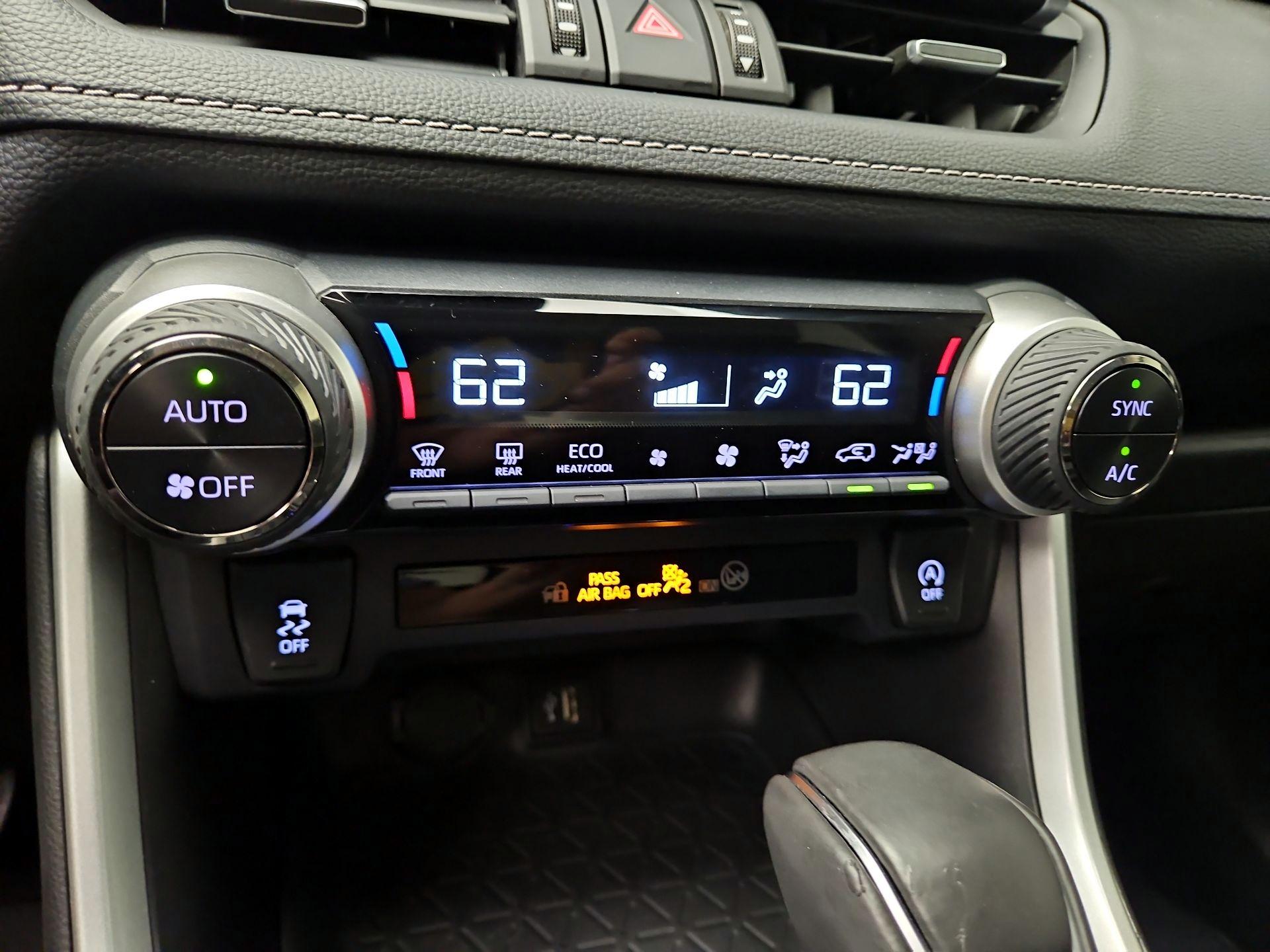 Thumbnail: 2024 Toyota RAV4 - 16