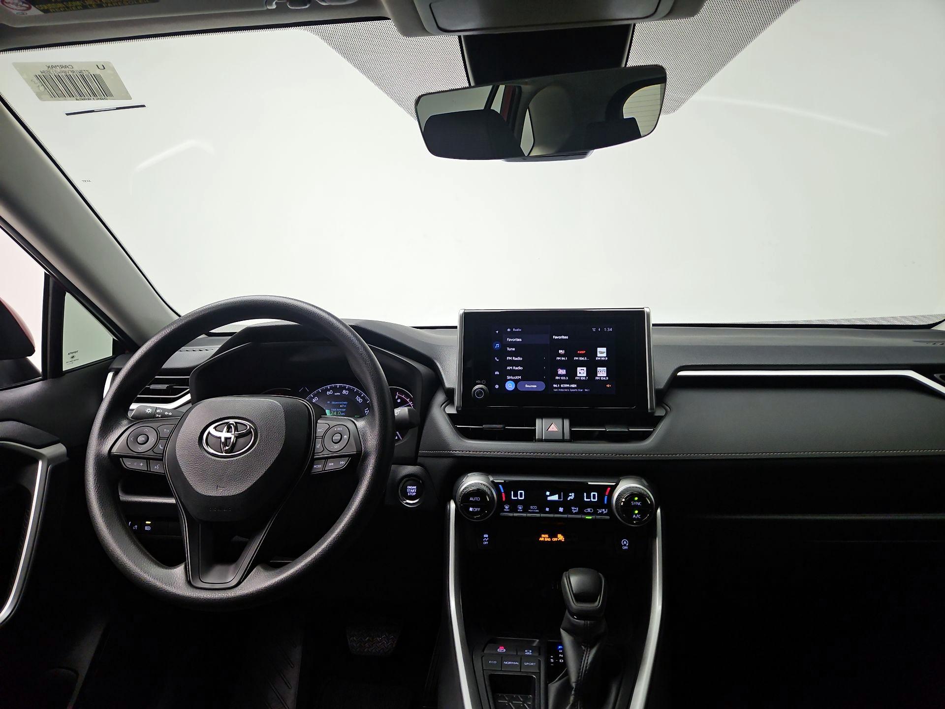 Thumbnail: 2024 Toyota RAV4 - 9