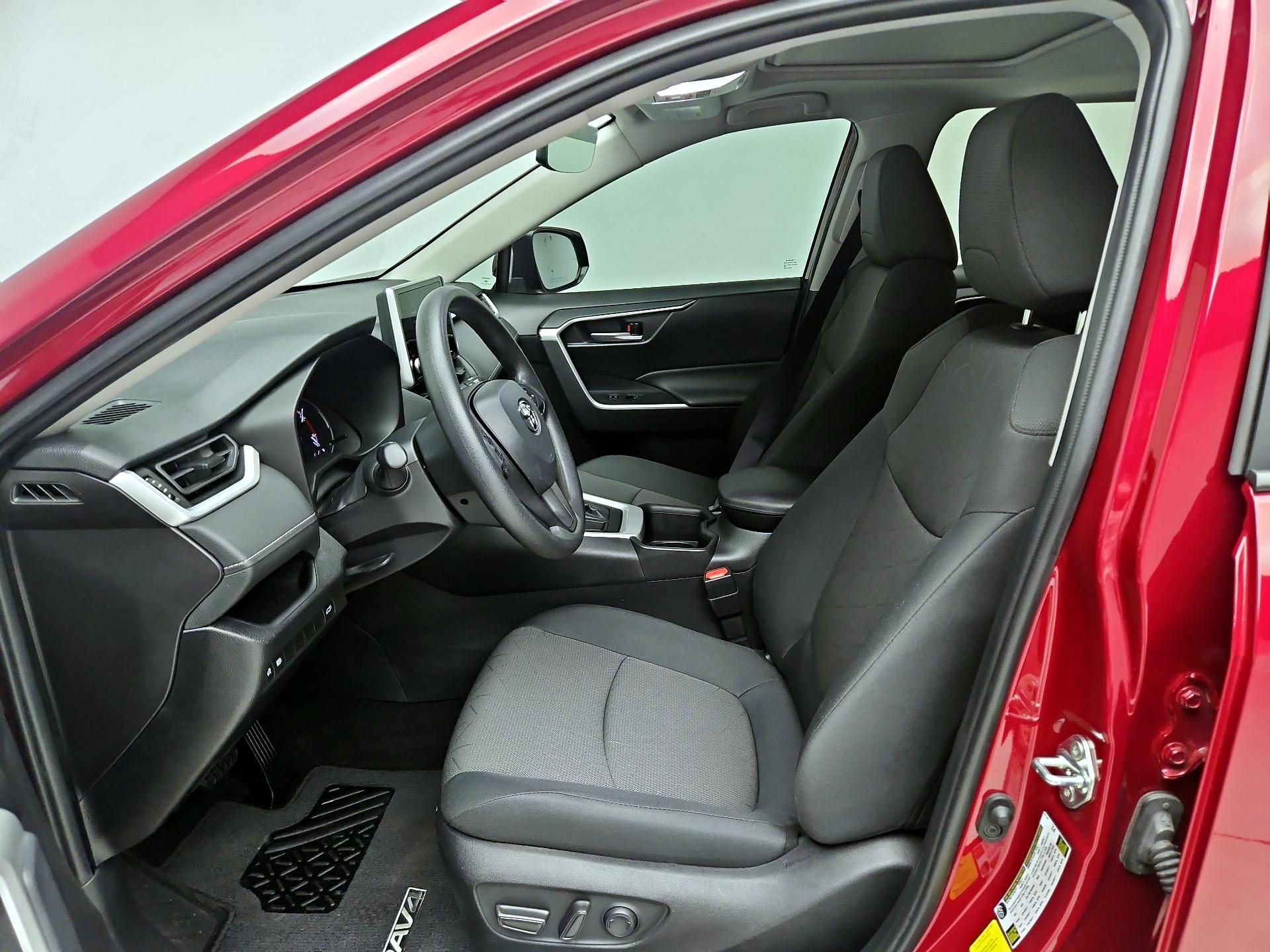 Thumbnail: 2024 Toyota RAV4 - 11