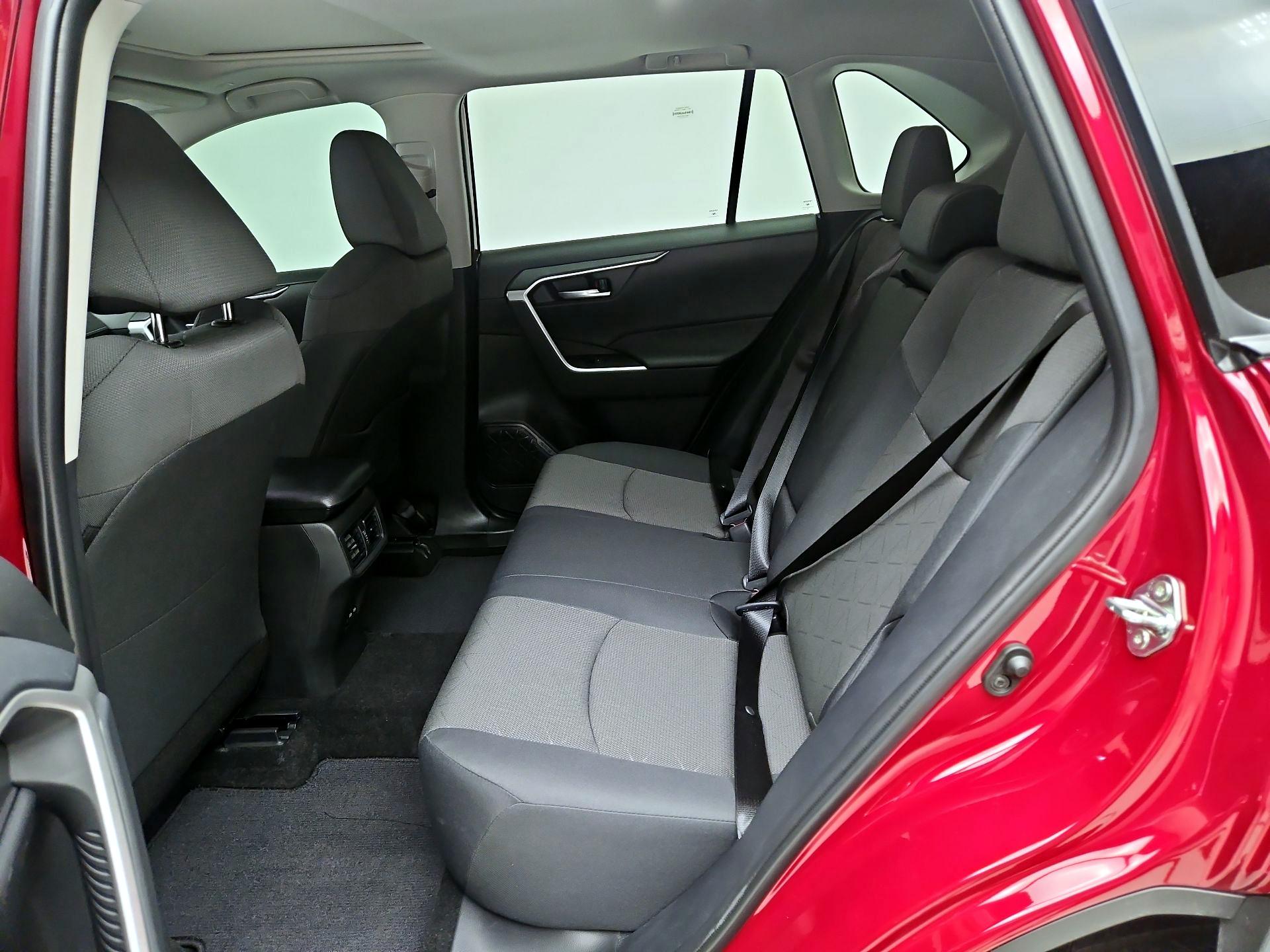 Thumbnail: 2024 Toyota RAV4 - 20