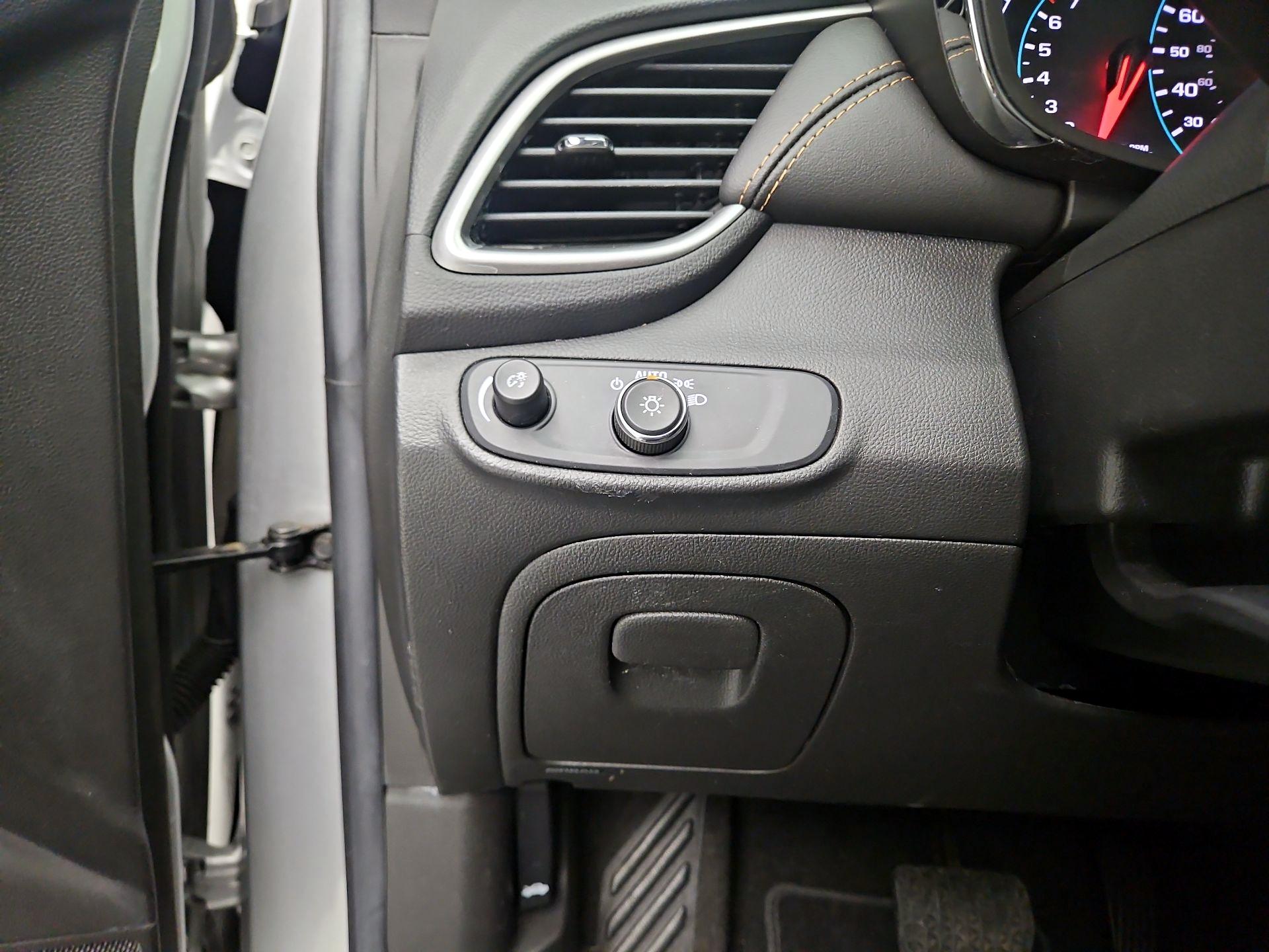 Thumbnail: 2020 Chevrolet Trax - 13