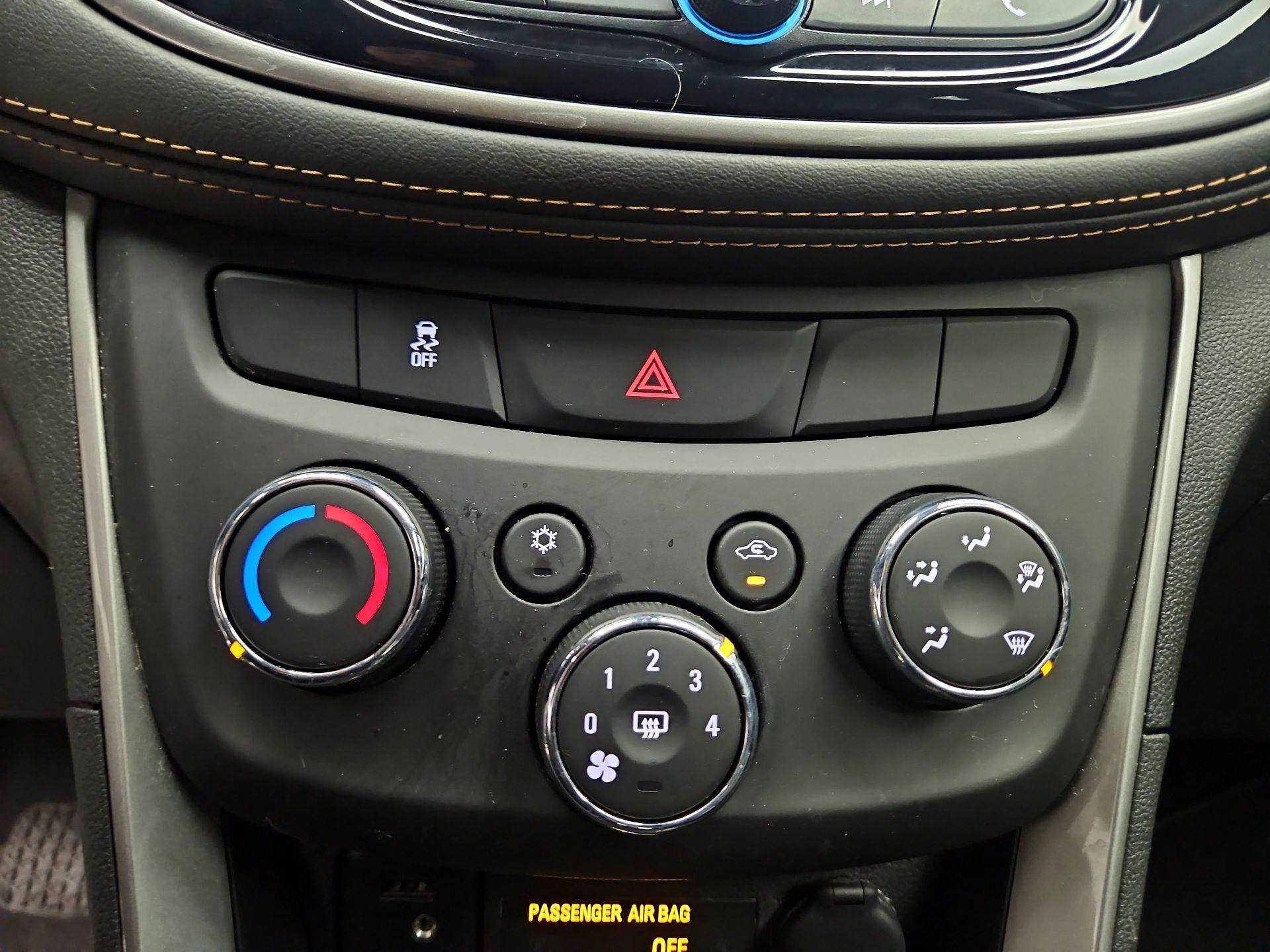 Thumbnail: 2020 Chevrolet Trax - 16