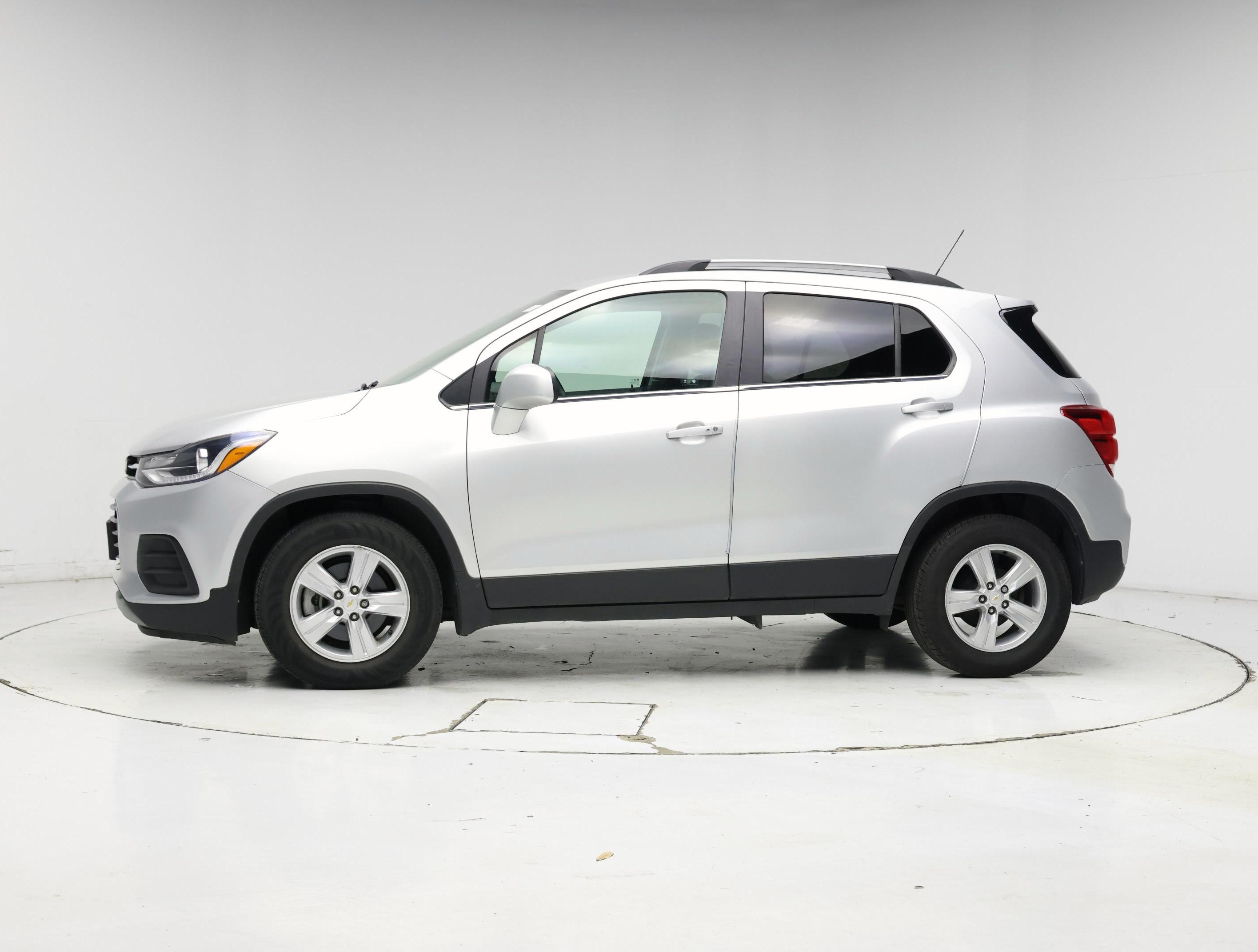 Thumbnail: 2020 Chevrolet Trax - 3