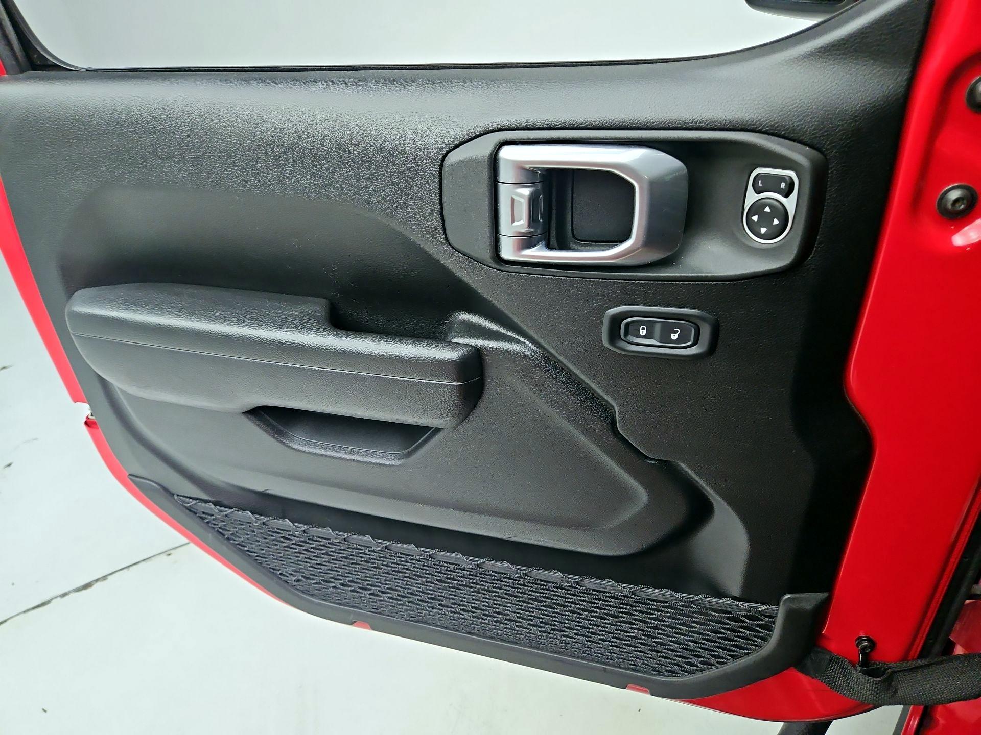 Thumbnail: 2022 Jeep Gladiator - 12