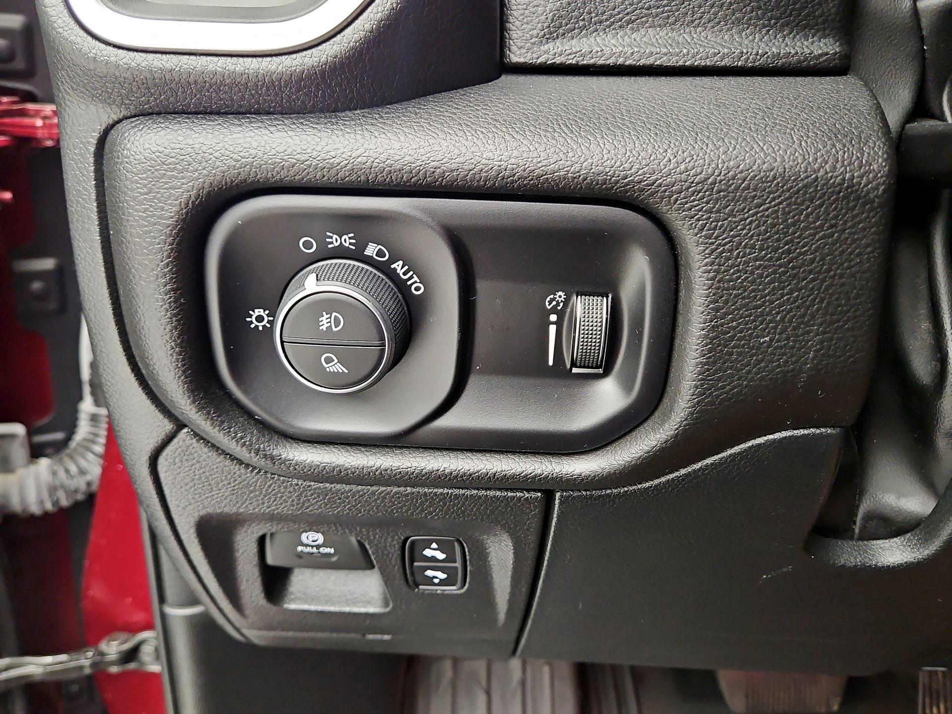 Thumbnail: 2025 RAM 1500 - 13