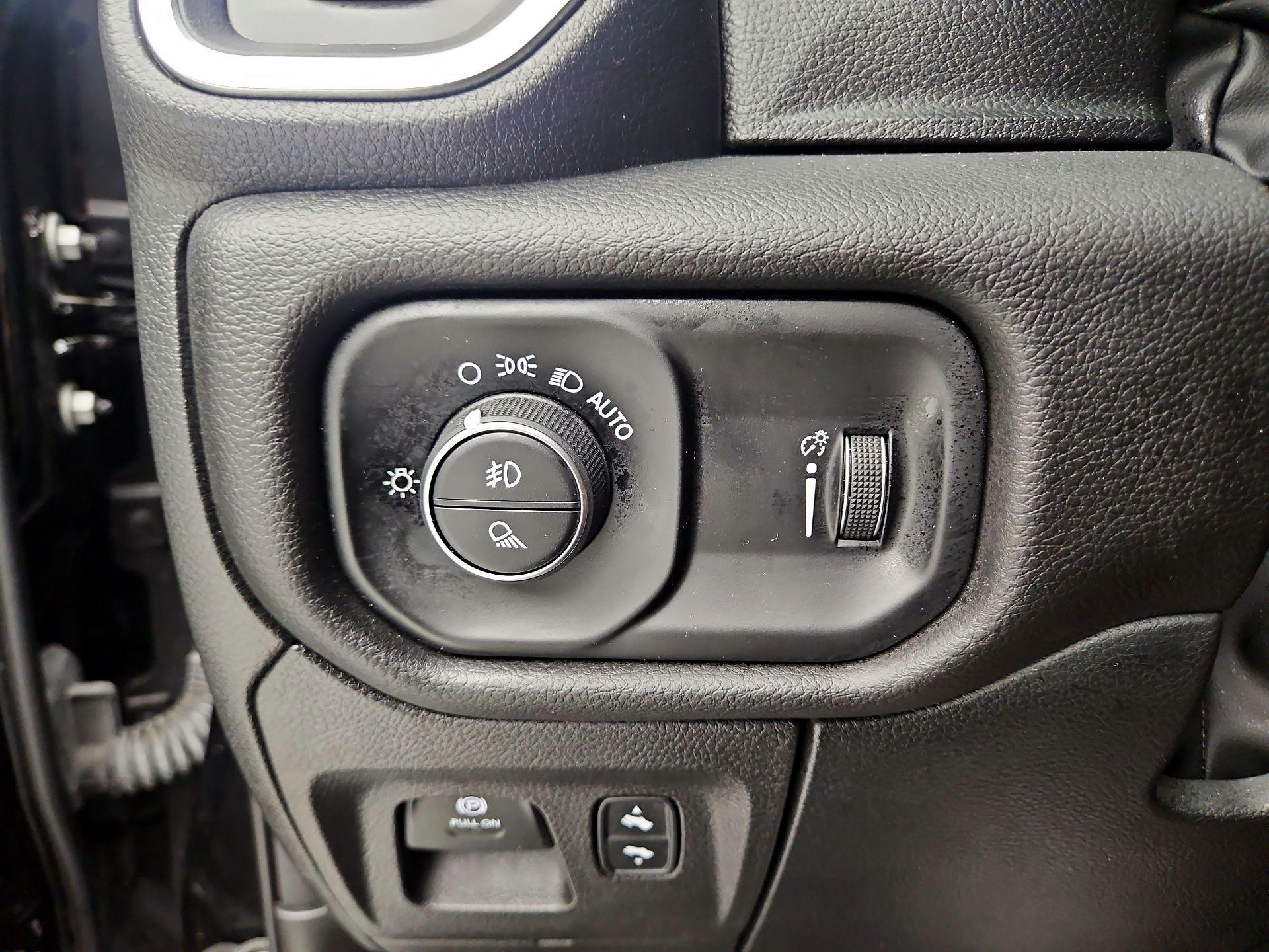 Thumbnail: 2025 RAM 1500 - 13