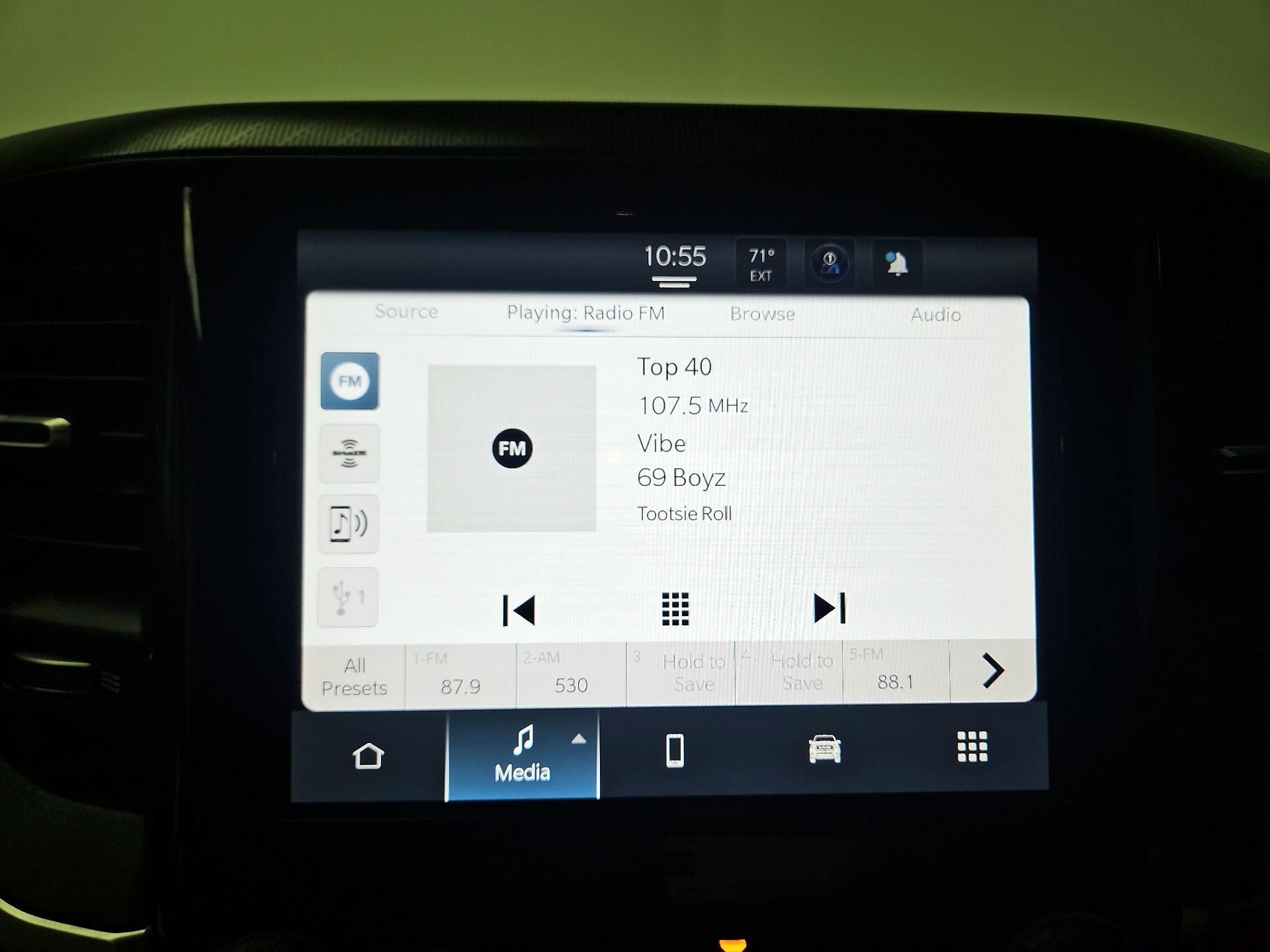 Thumbnail: 2025 RAM 1500 - 15