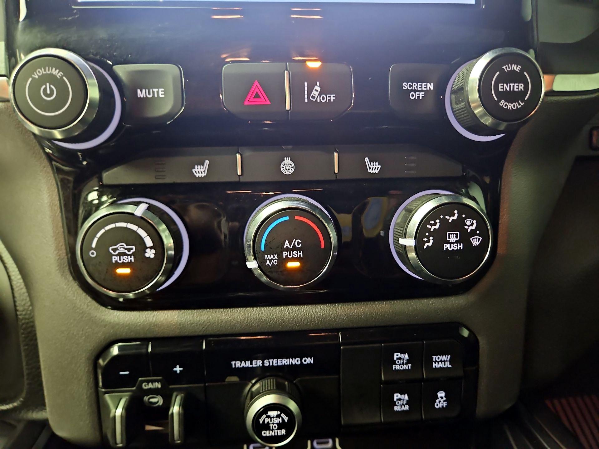 Thumbnail: 2025 RAM 1500 - 16