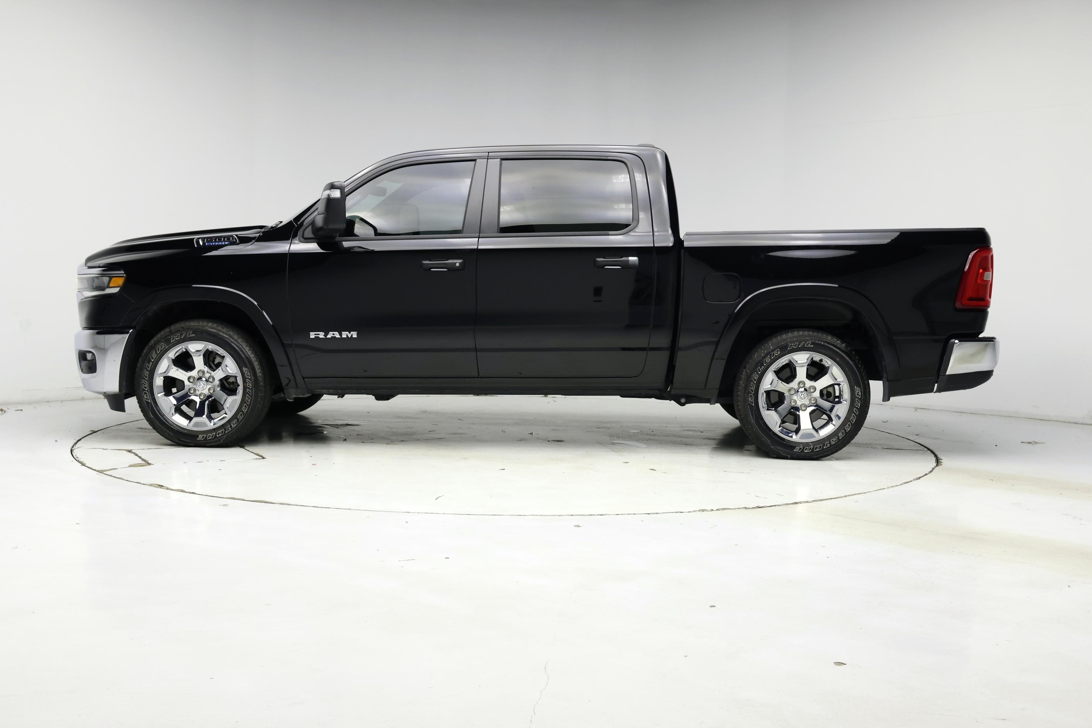 Thumbnail: 2025 RAM 1500 - 3