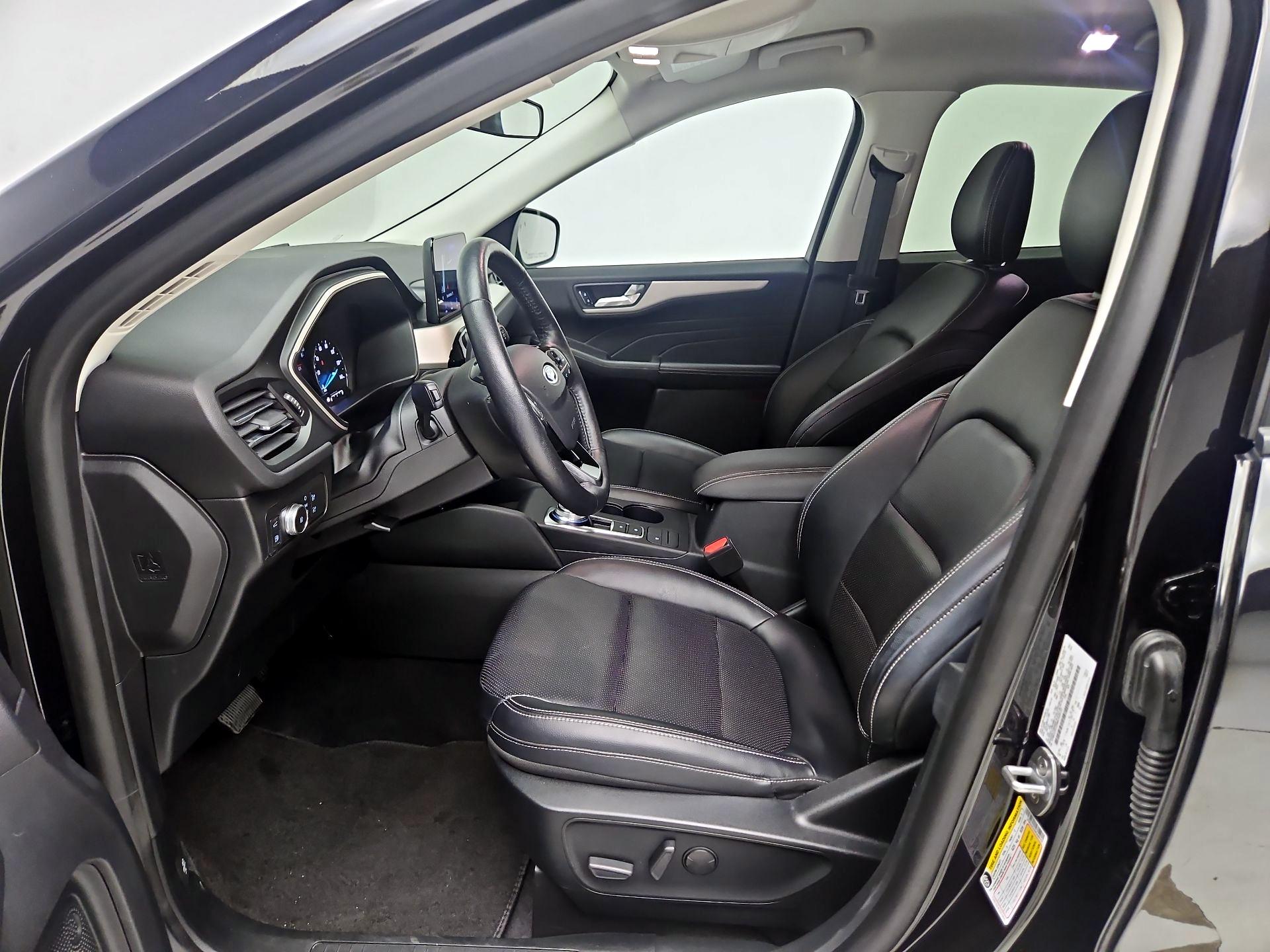 Thumbnail: 2021 Ford Escape - 11