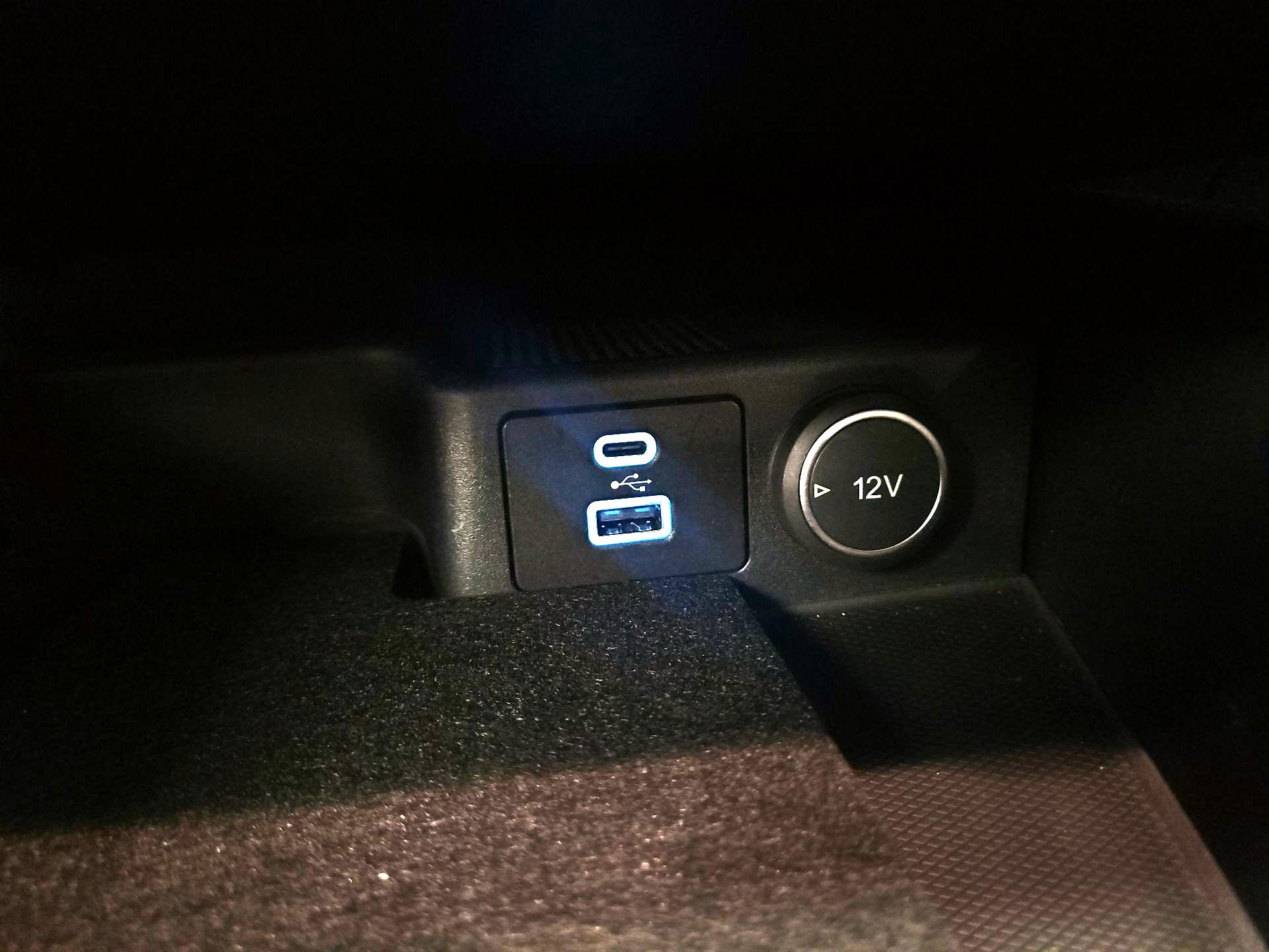 Thumbnail: 2021 Ford Escape - 19