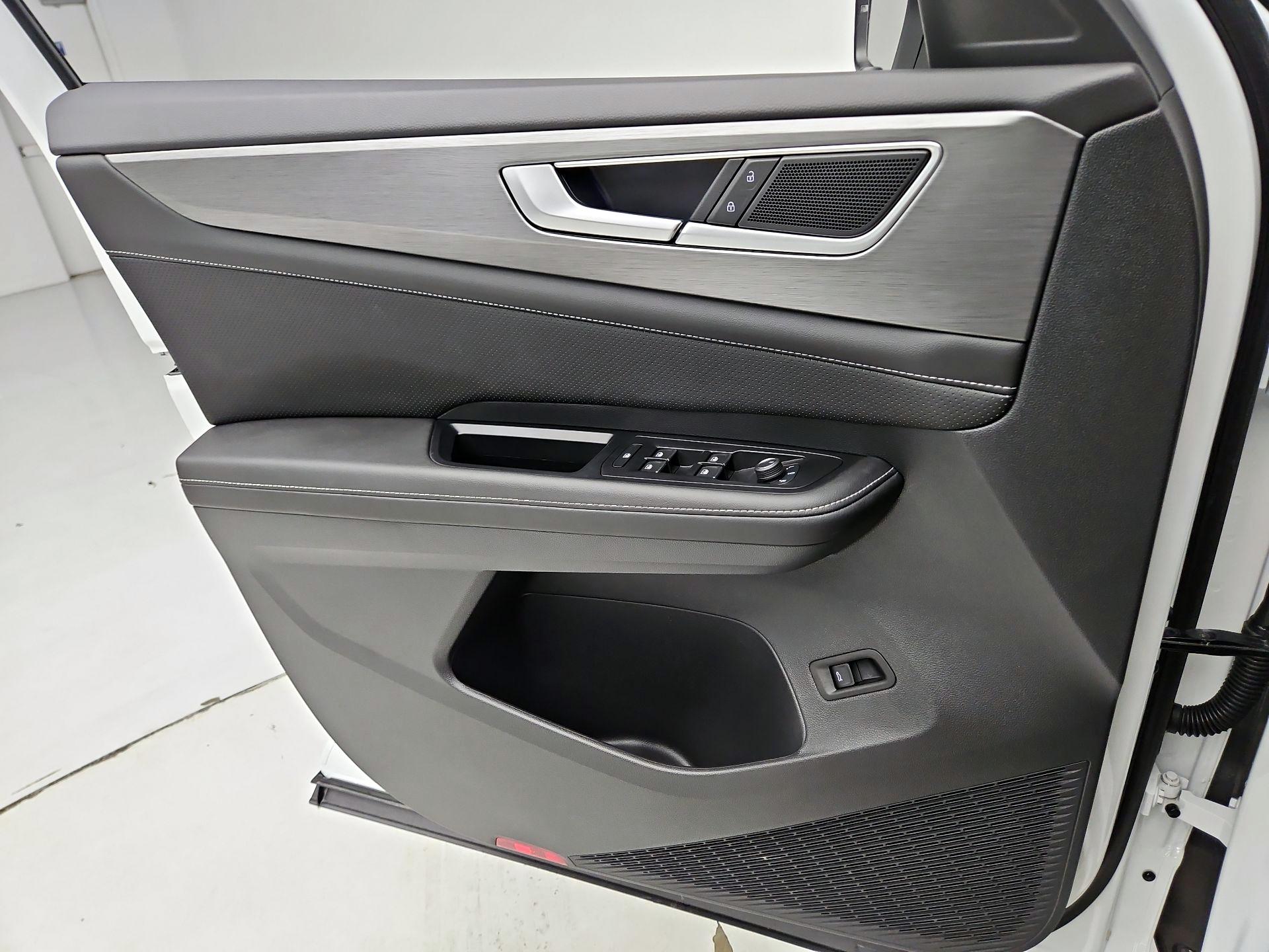 Thumbnail: 2024 Volkswagen Atlas - 12