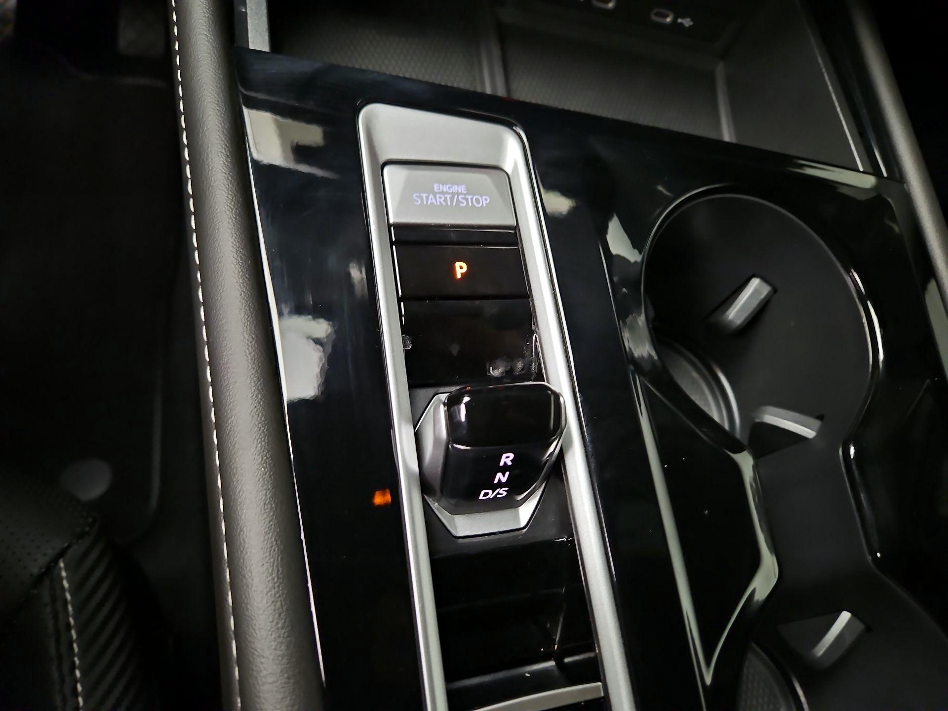 Thumbnail: 2024 Volkswagen Atlas - 17