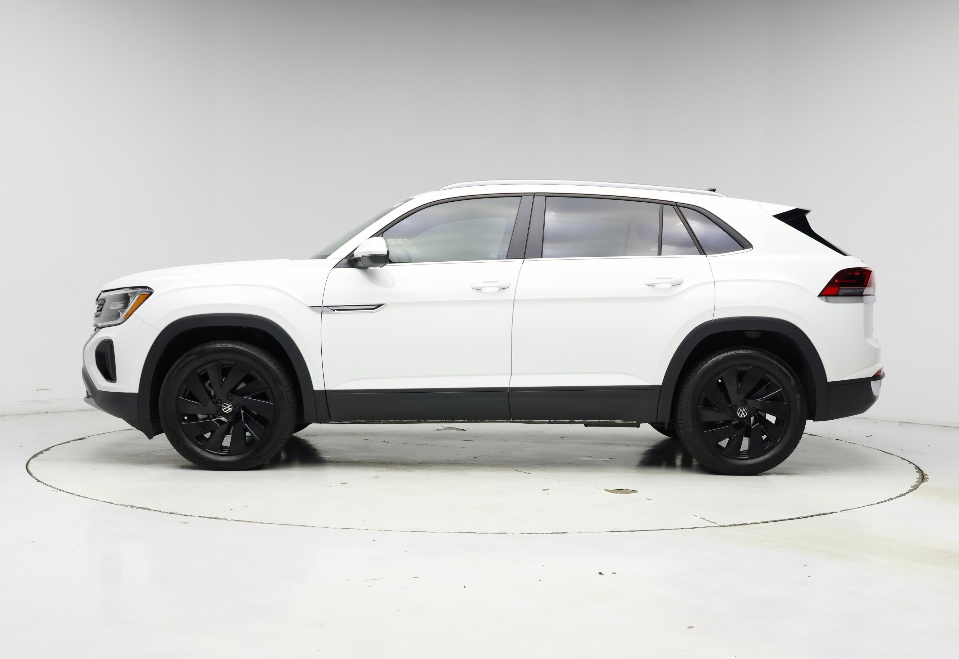 Thumbnail: 2024 Volkswagen Atlas - 3