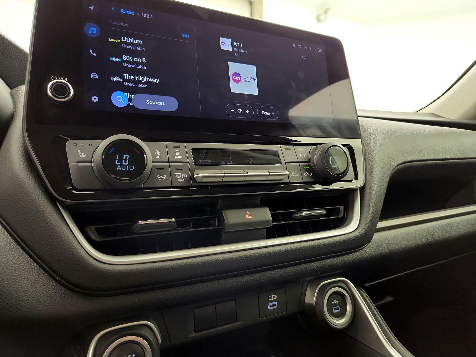 Thumbnail: 2024 Toyota Grand Highlander - 16