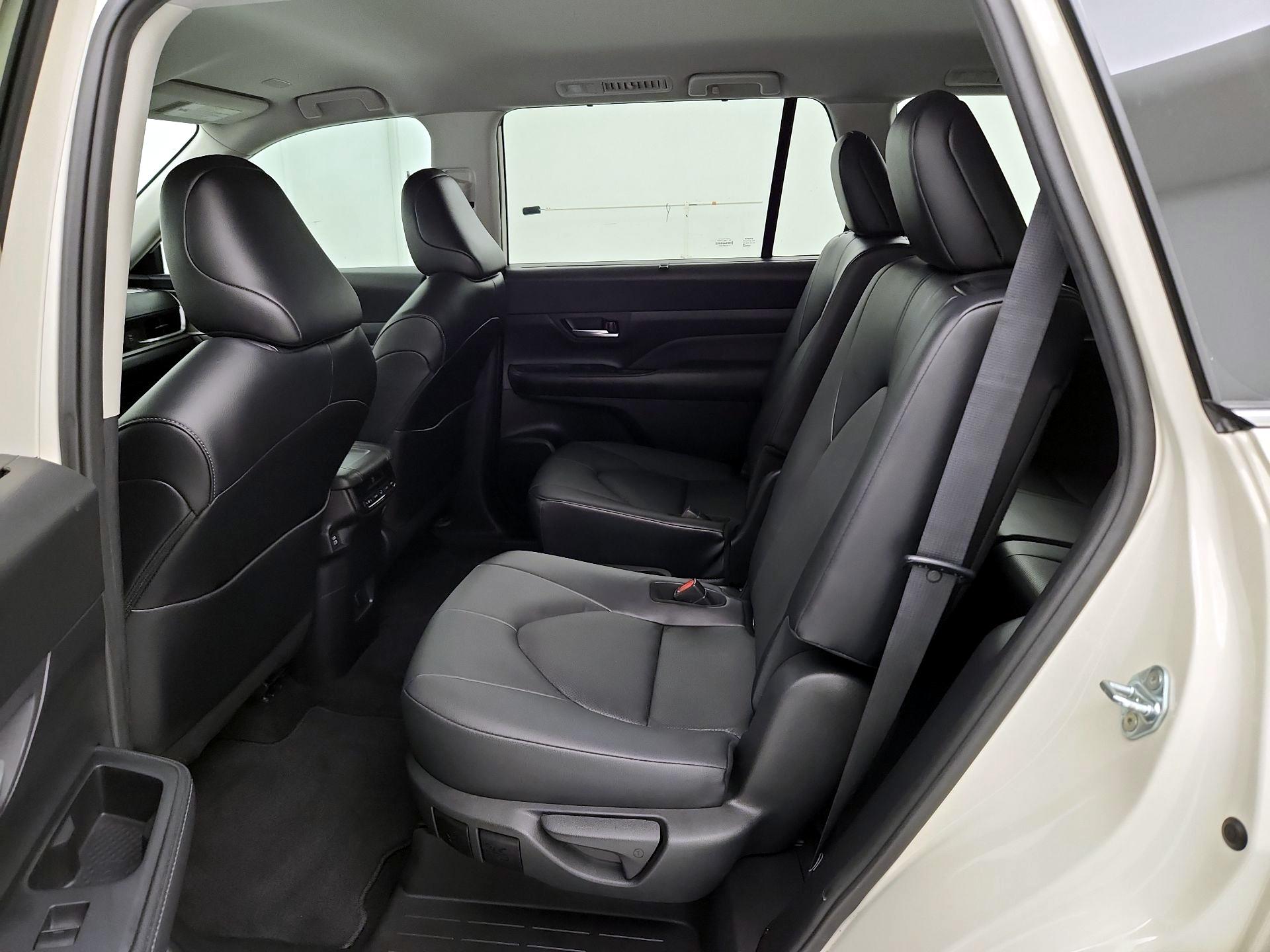 Thumbnail: 2024 Toyota Grand Highlander - 19