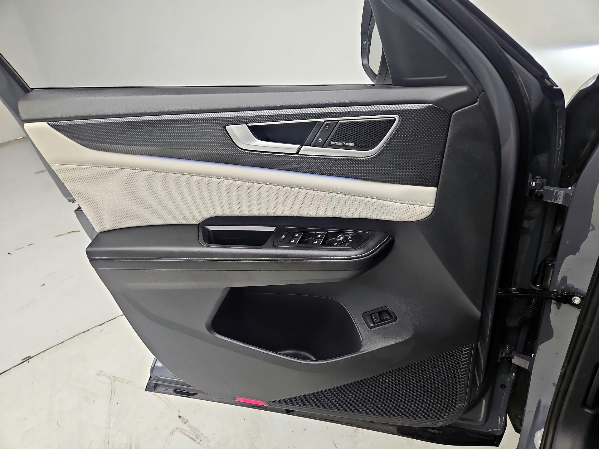 Thumbnail: 2024 Volkswagen Atlas - 12