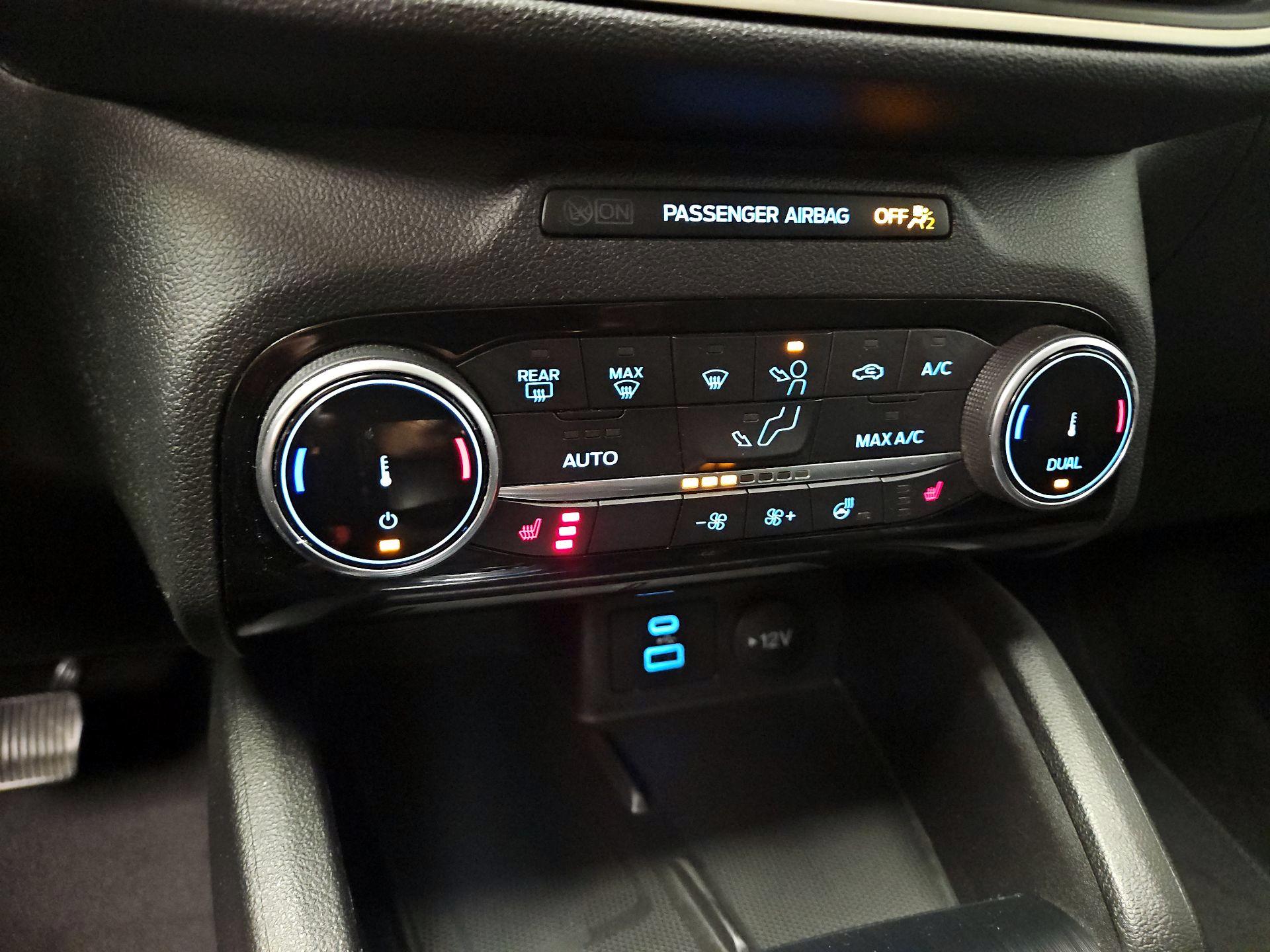 Thumbnail: 2022 Ford Escape - 17